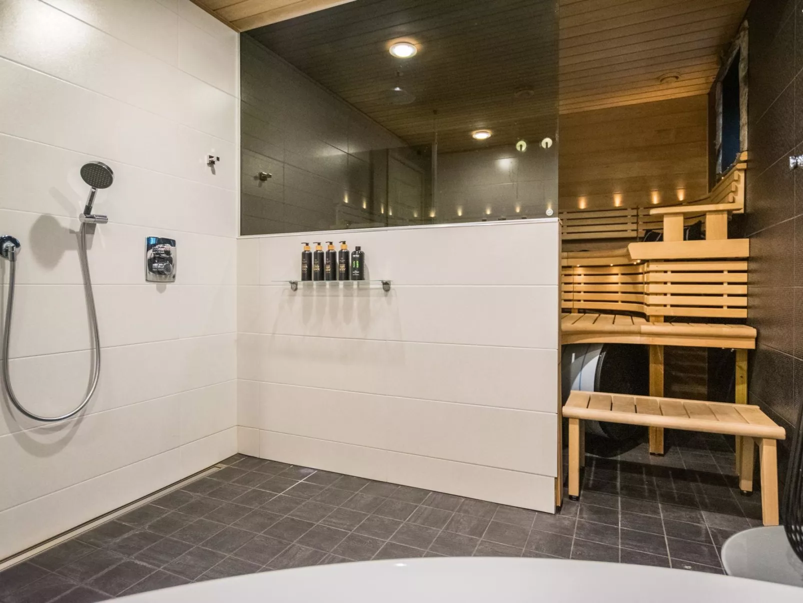 Mäntyranta lodge-Inside