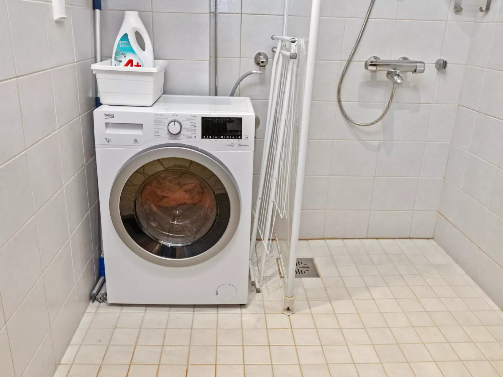 Tintin mökki-Inside