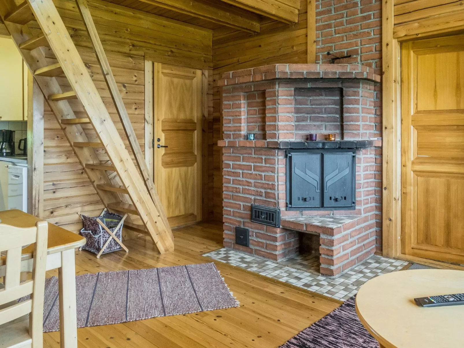 Mansikkaranta 1-Inside