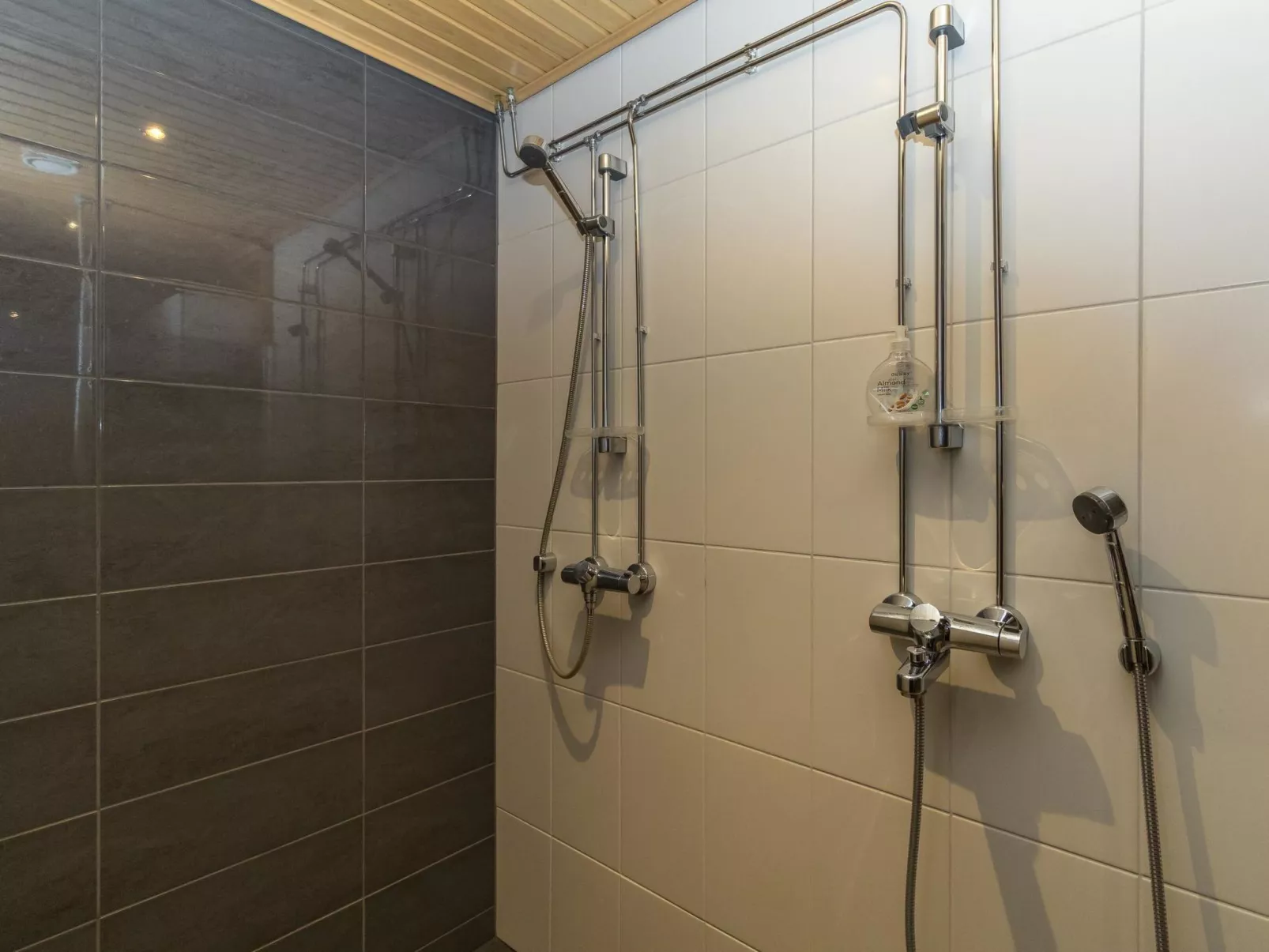 Unelmarakka b-Dedans