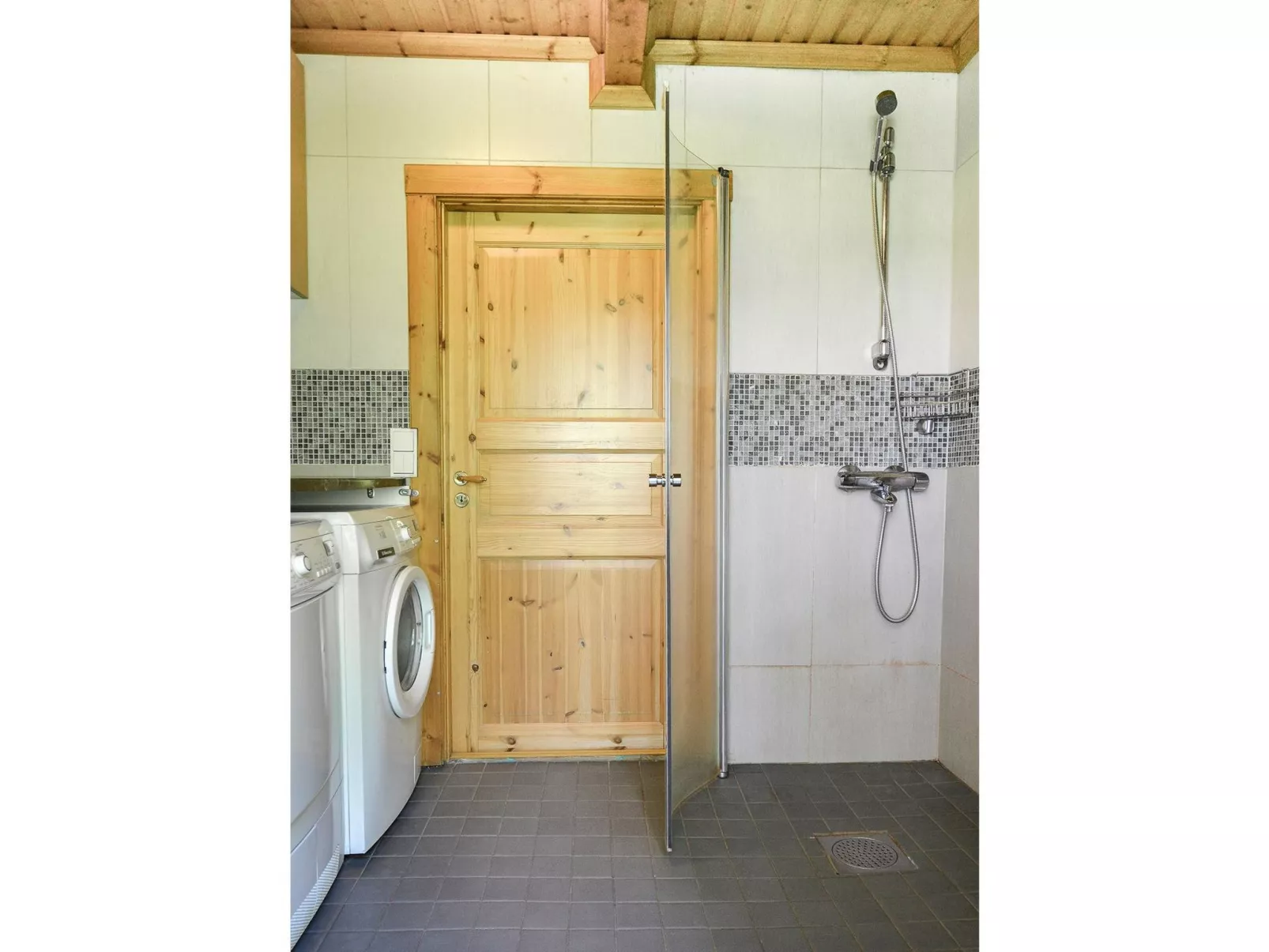 Kannelpirtti 2-Dedans