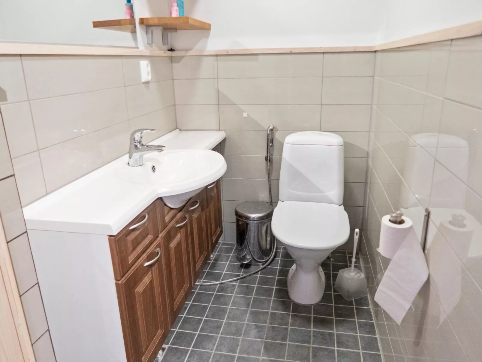 Villa jaloranta a-Dedans