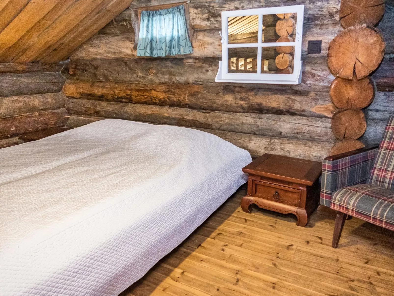 Seitsemän savua 6-Dedans