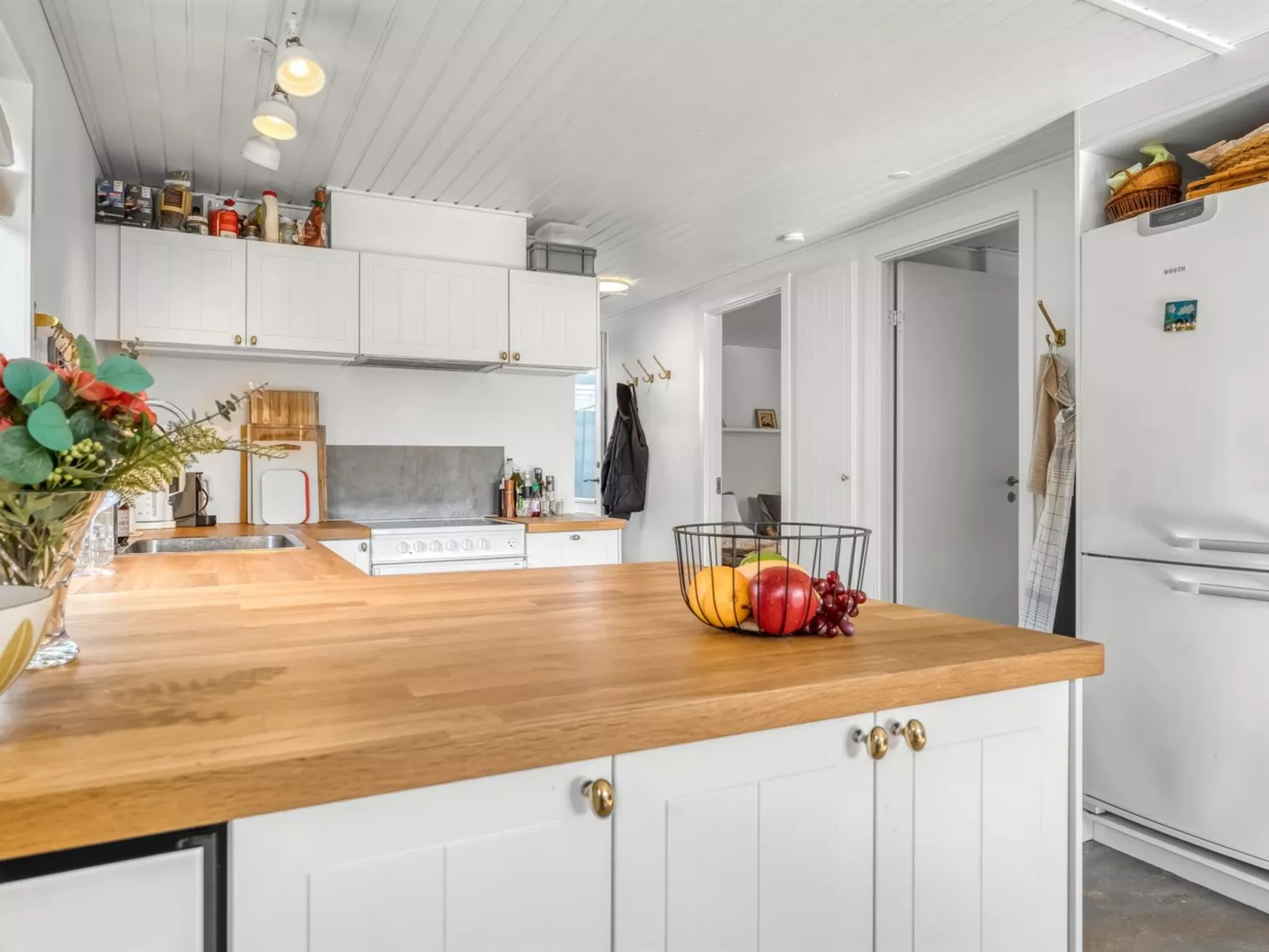 "Toralf" -  from the sea-Drinnen