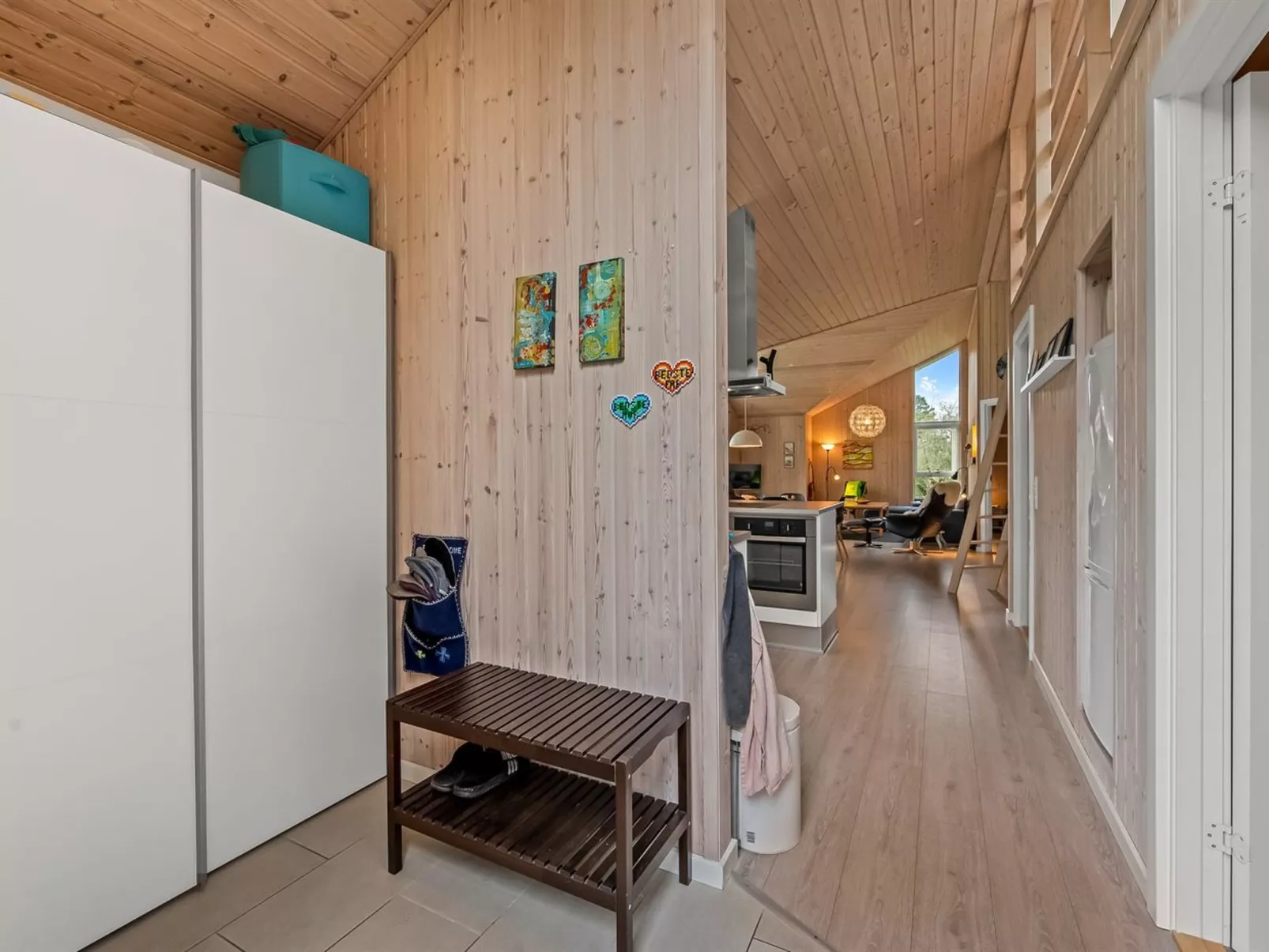 "Teija" - 600m to the fjord-Inside