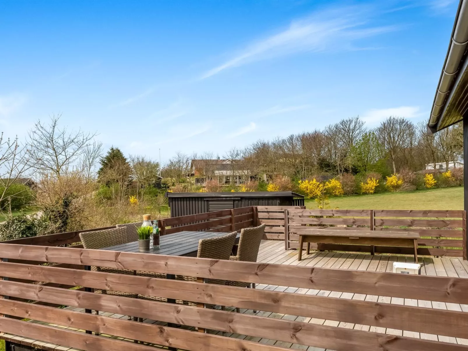 "Lenya" - 300m to the fjord-Outside