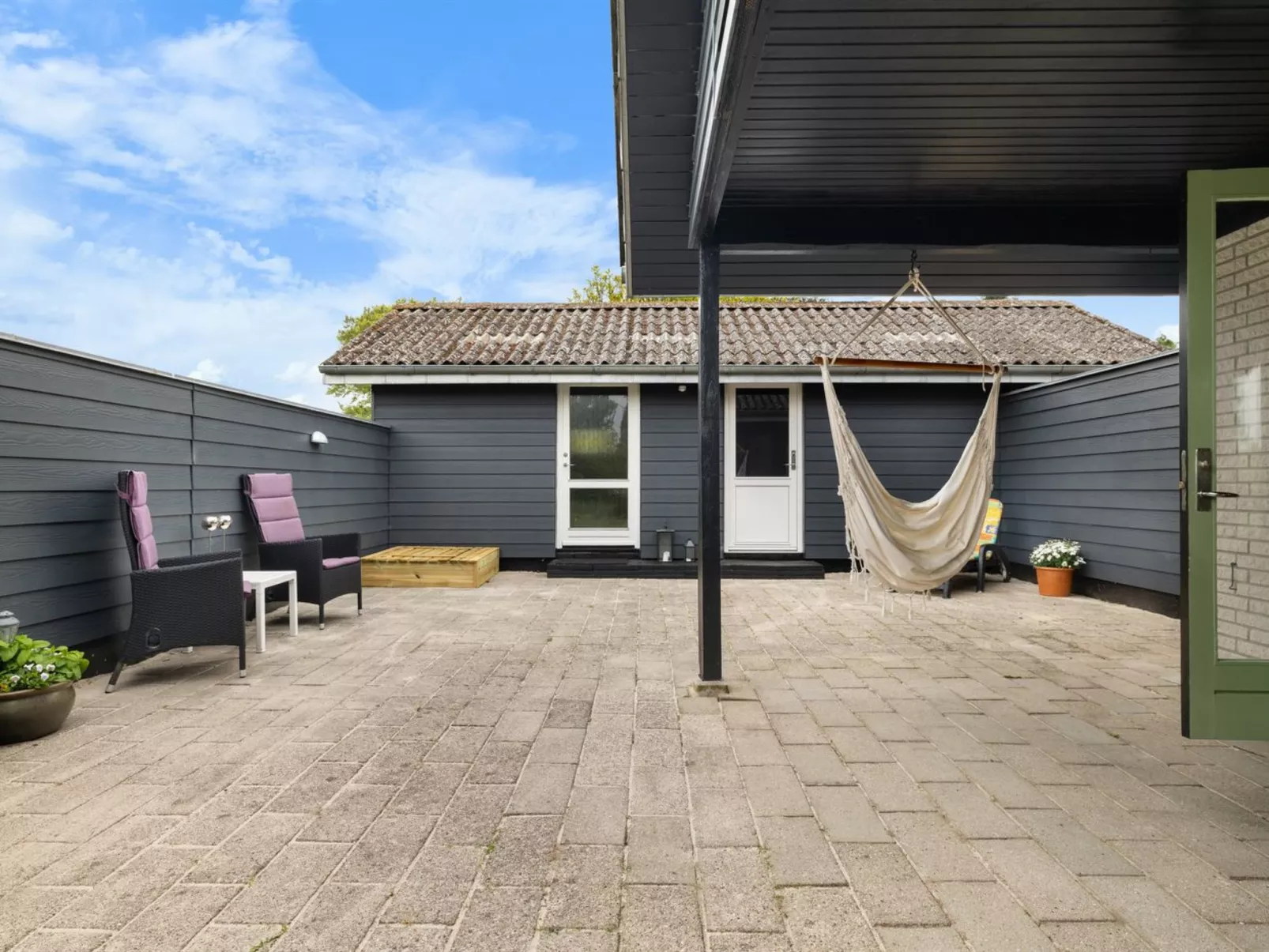 "Andine" - 250m from the sea-Outside