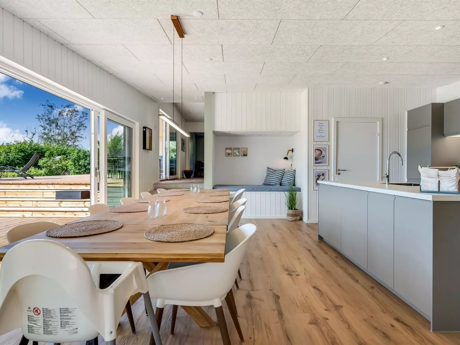 "Arjuna" - 750m from the sea-Inside