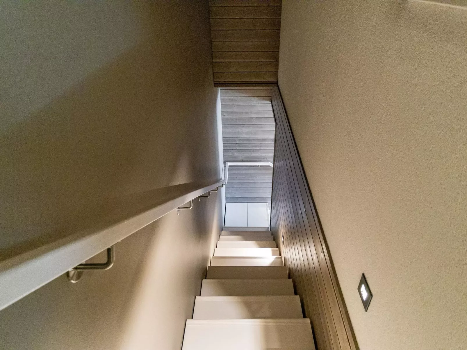 Uniikki 75, c402-Drinnen