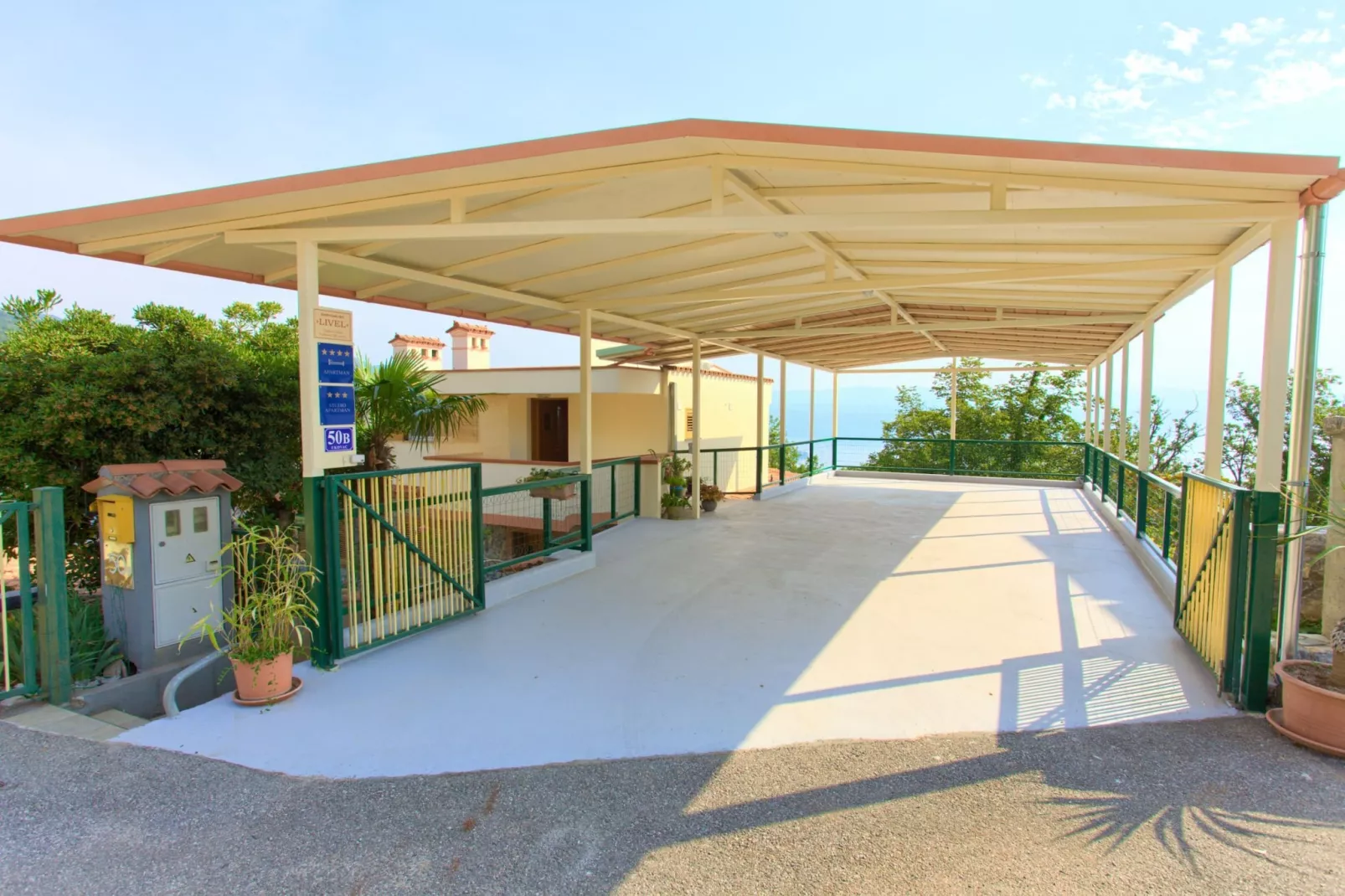 Superb Lovran Apartments with Sea Views - One Bedroom Apartment with Balcony