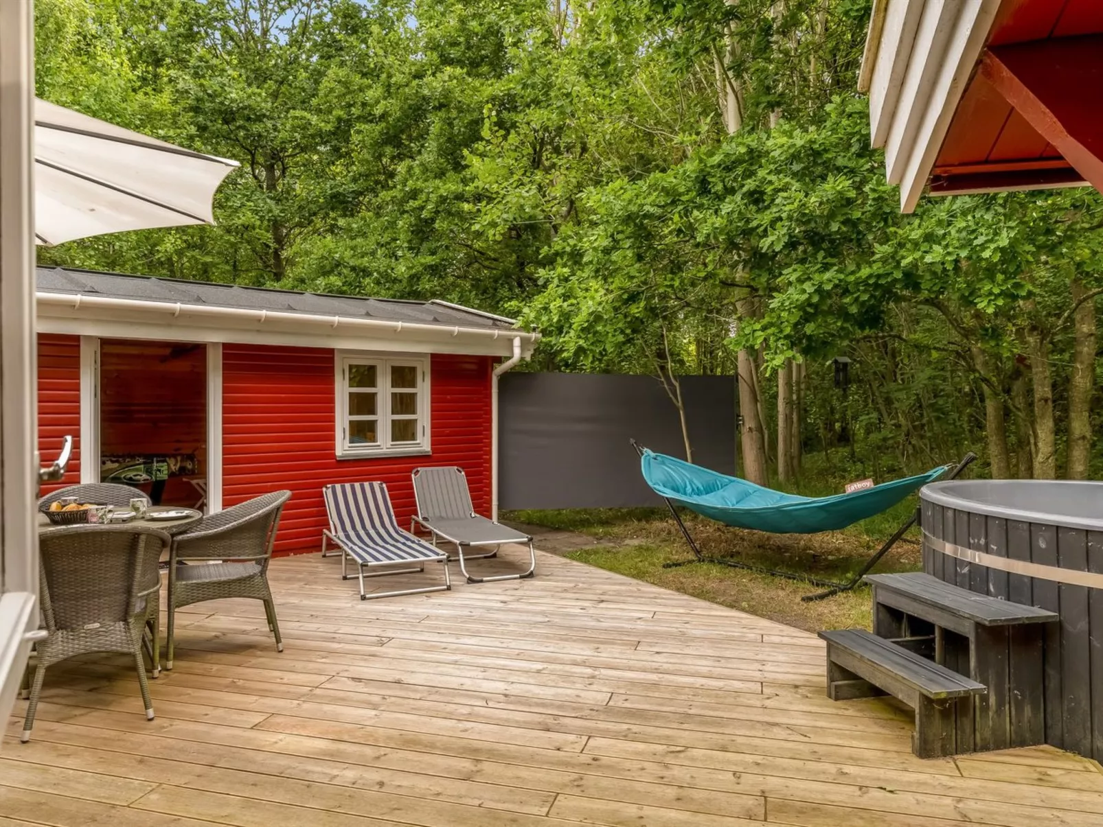 "Thermet" - 1.6km from the sea-Outside