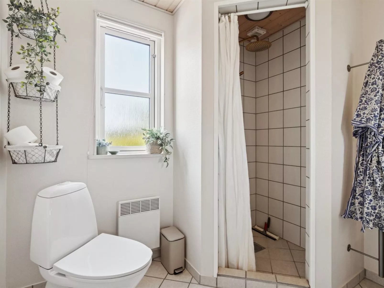 "Mariam" - 100m from the sea-Inside