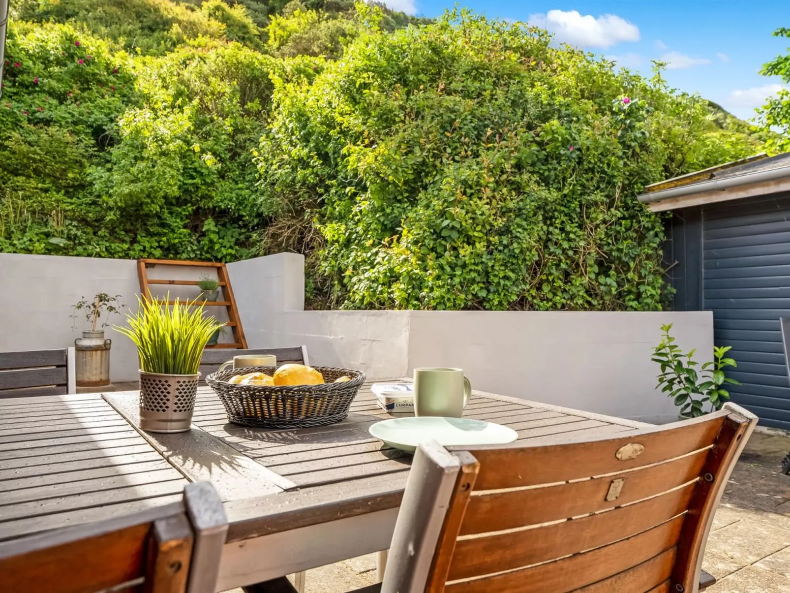 "Blia" - 120m to the fjord-Draußen