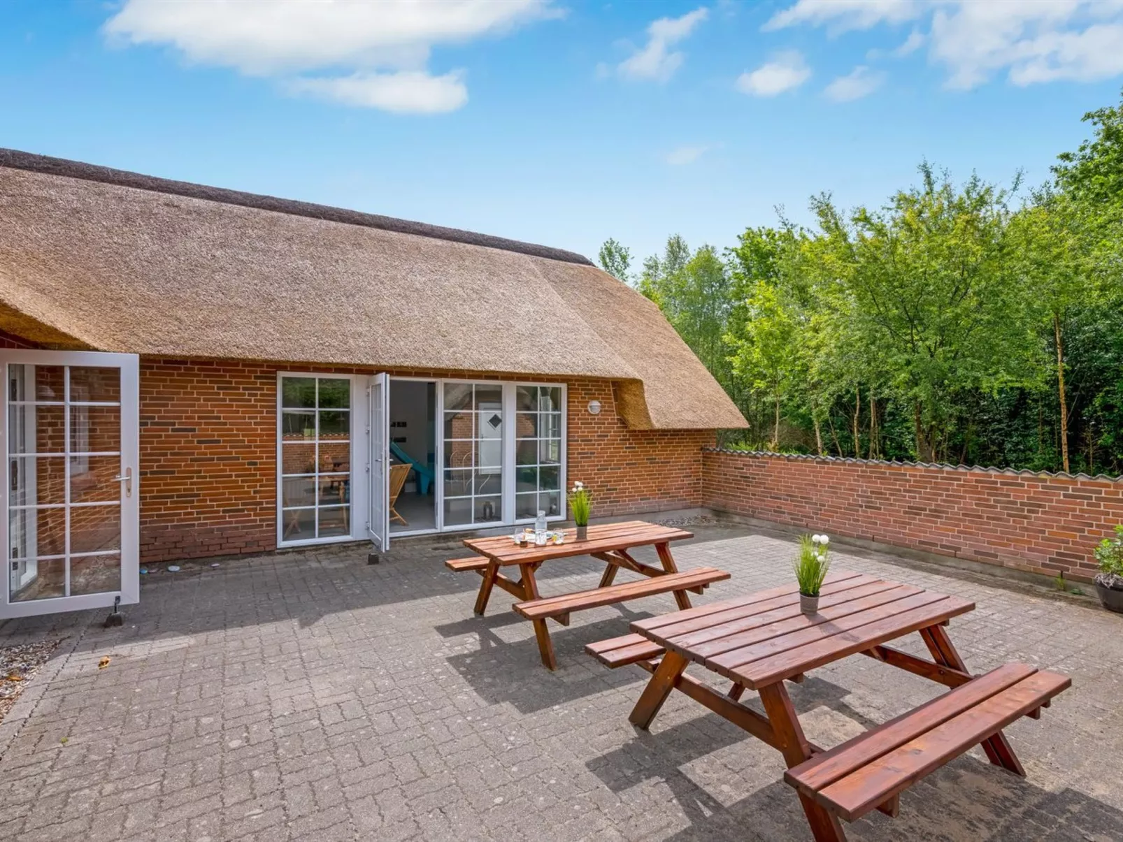 "Ulf" - 2km from the sea-Draußen