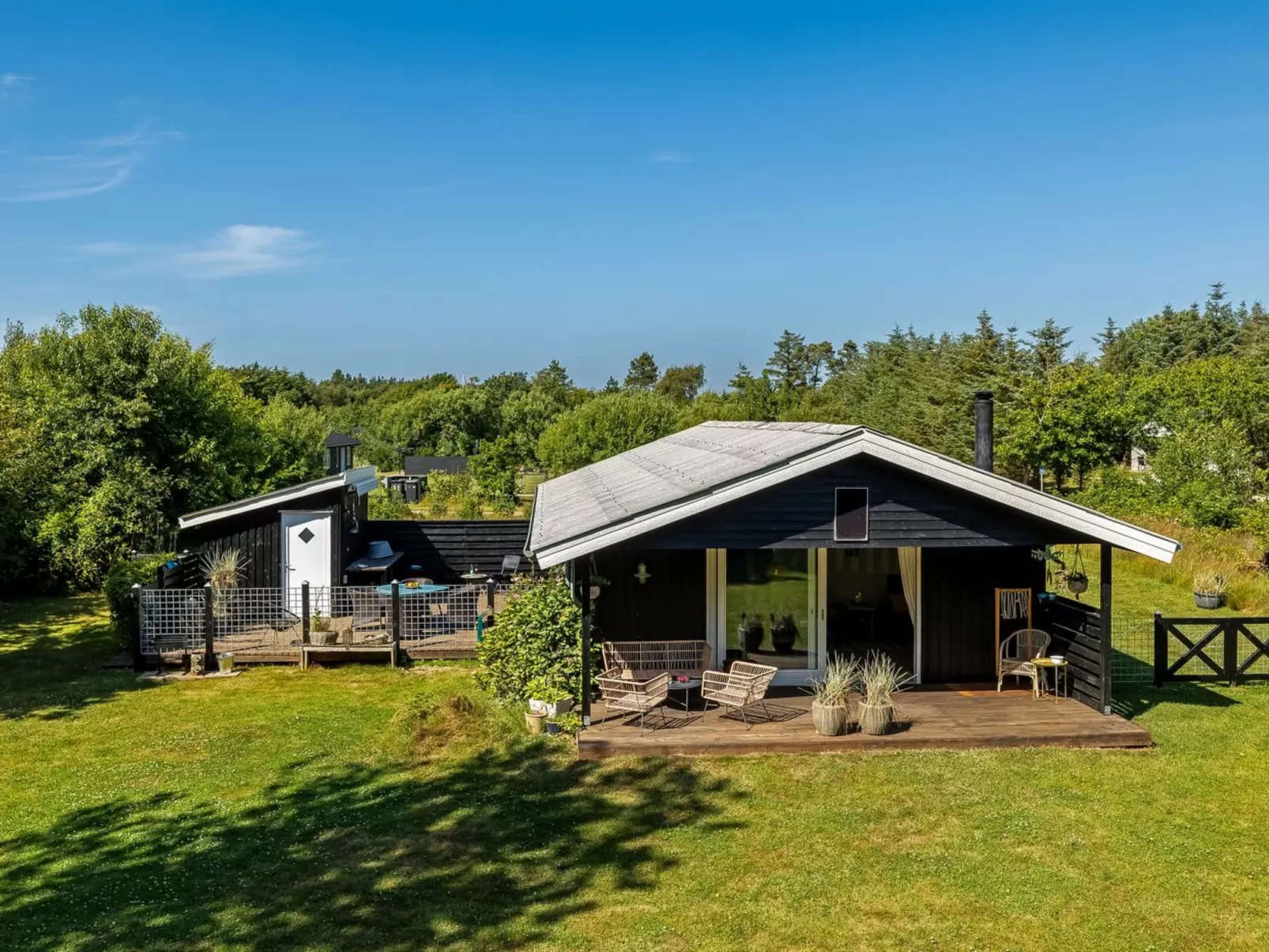 "Voitto" - 1km to the fjord-Draußen