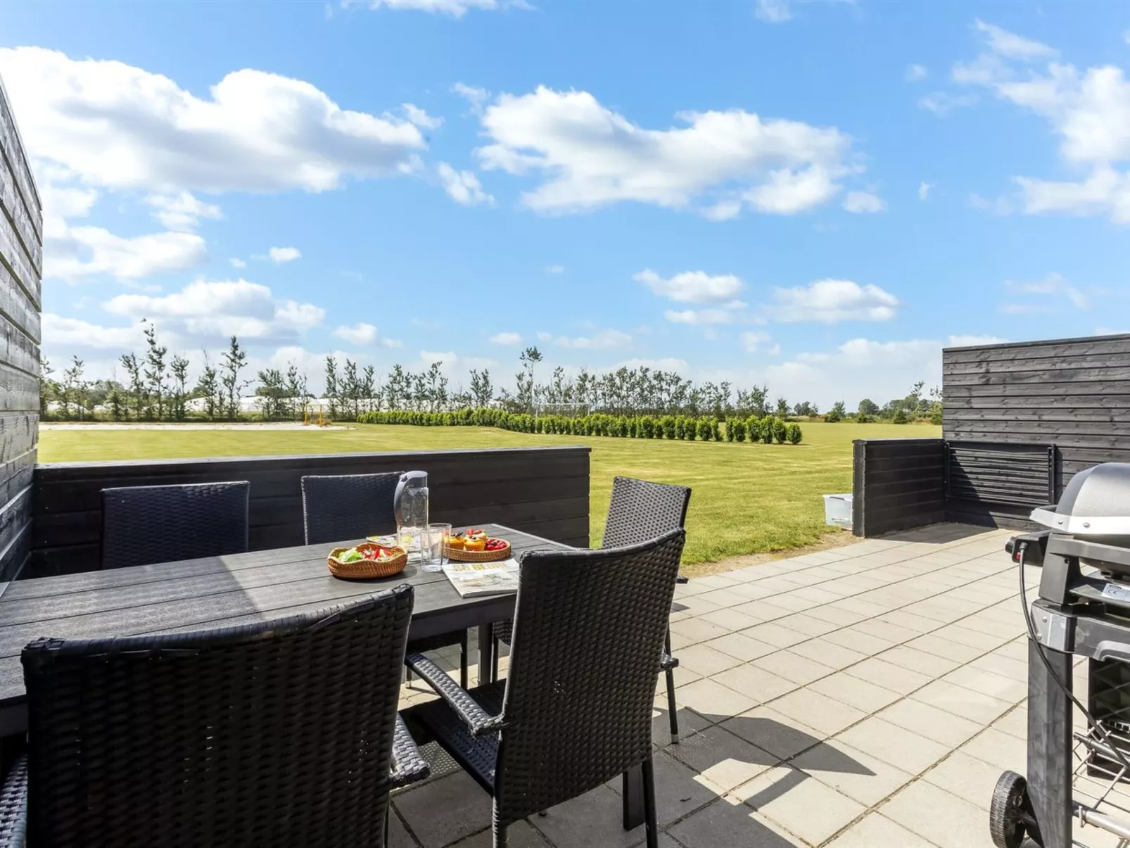 "Lovis" - 900m from the sea-Draußen