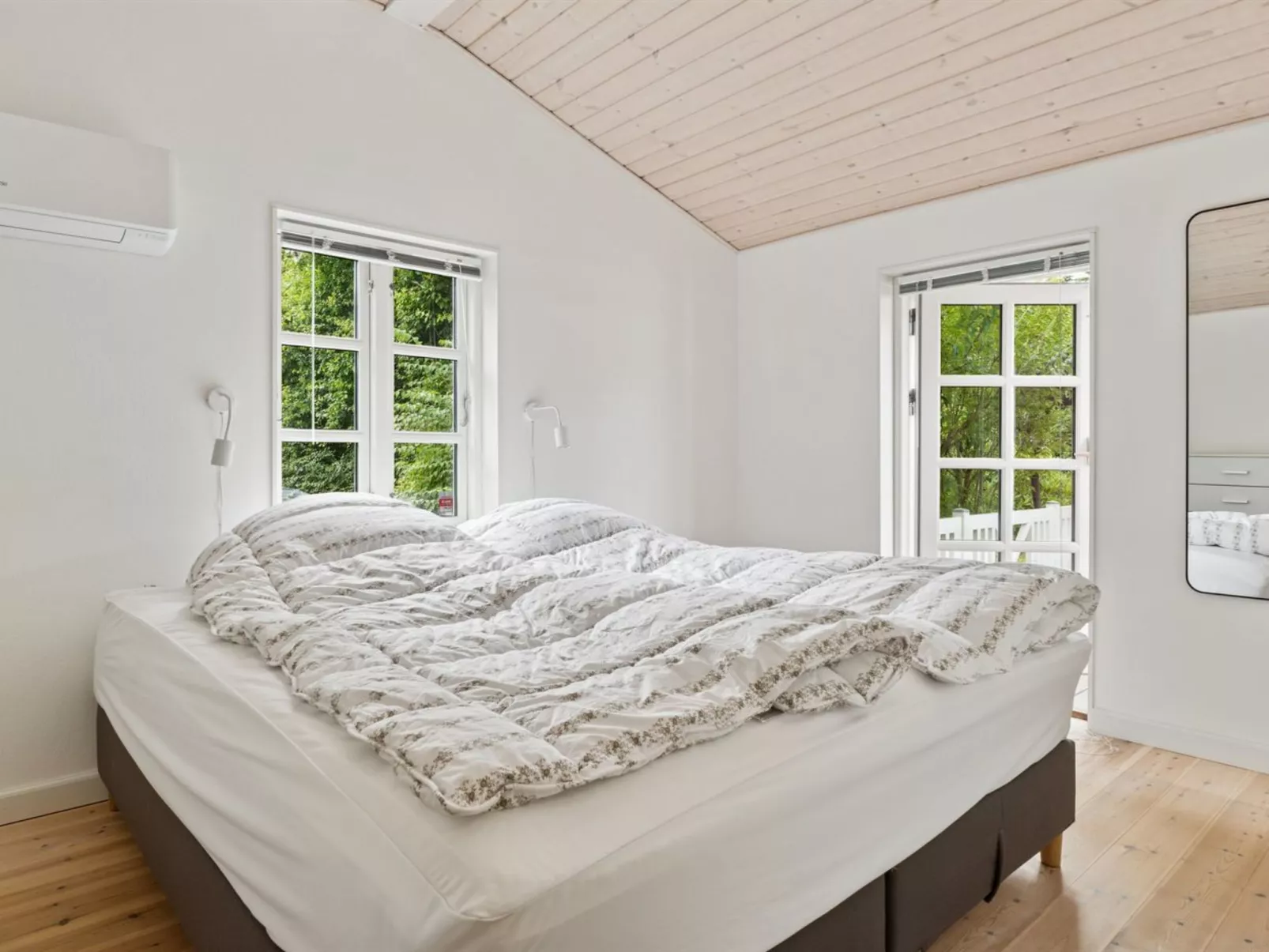 "Sixten" - 400m to the fjord-Inside