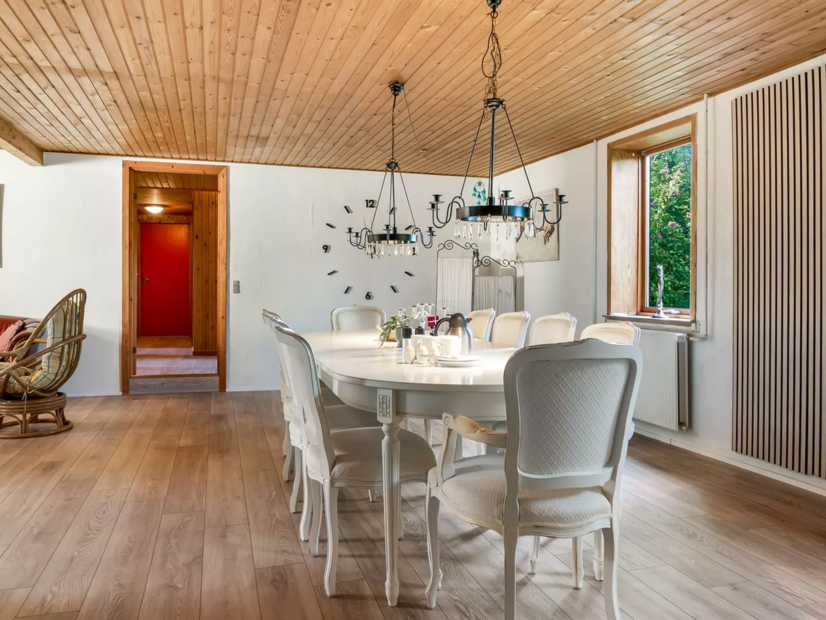 "Eiko" - 400m to the fjord-Inside