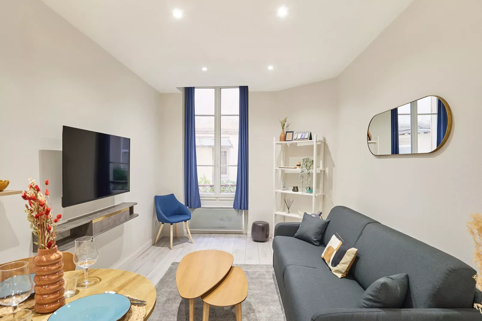 CUSTINE NEW-Untagged