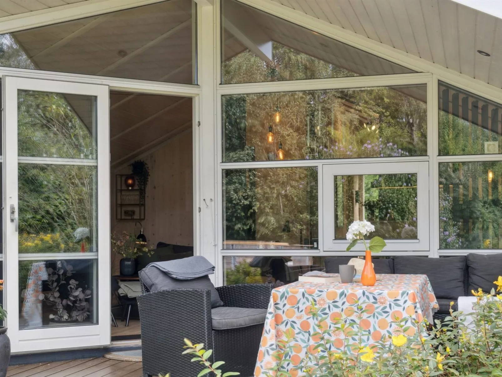 "Emelita" - 175m from the sea-Outside