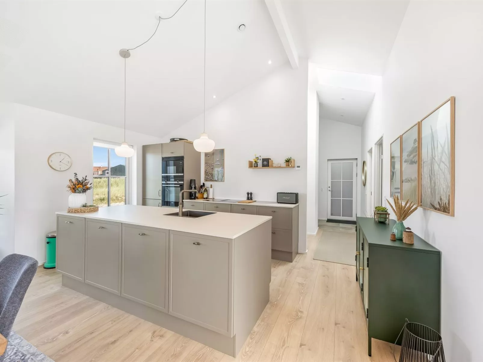 "Tjure" - 500m from the sea-Drinnen