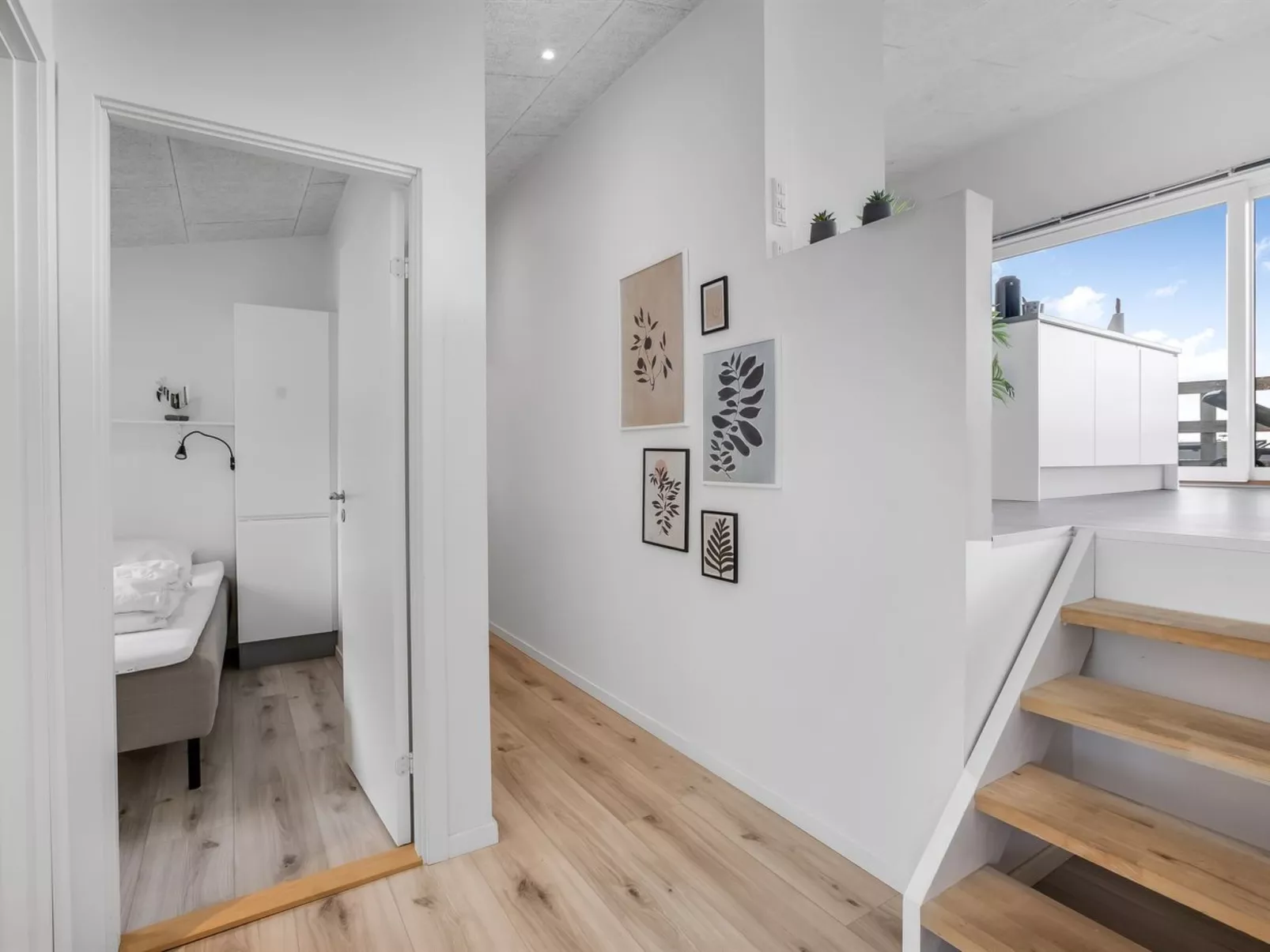 "Fin" - 150m from the sea-Dedans