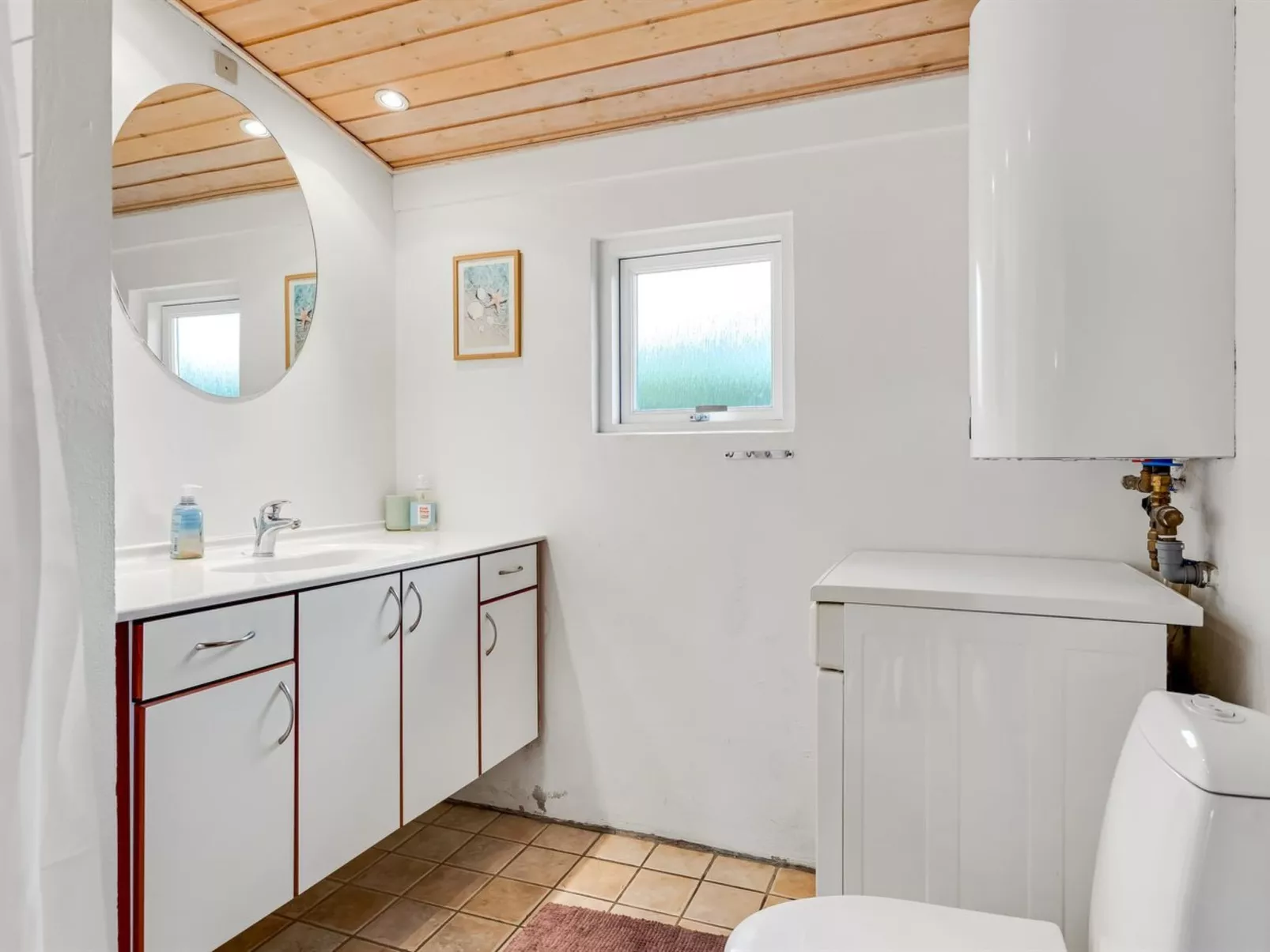 "Gudmund" - 50m from the sea-Inside