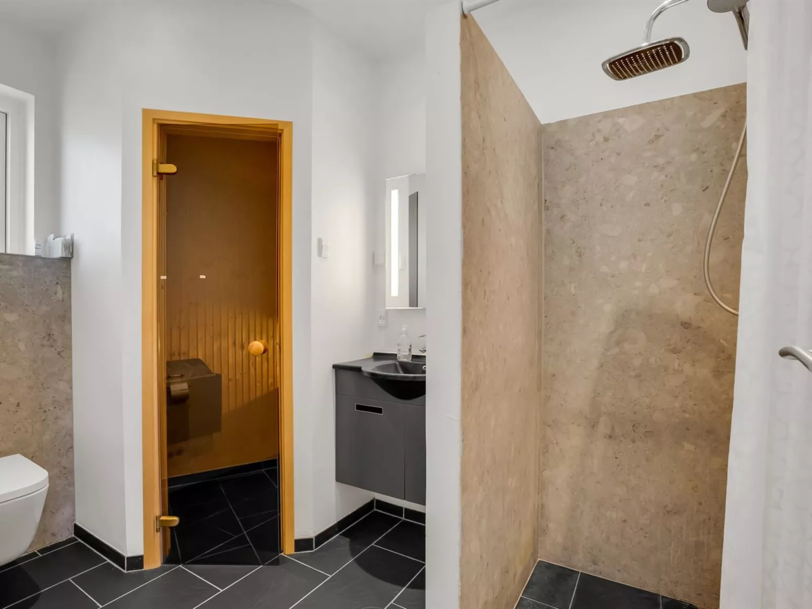 "Milda" - 100m from the sea-Drinnen