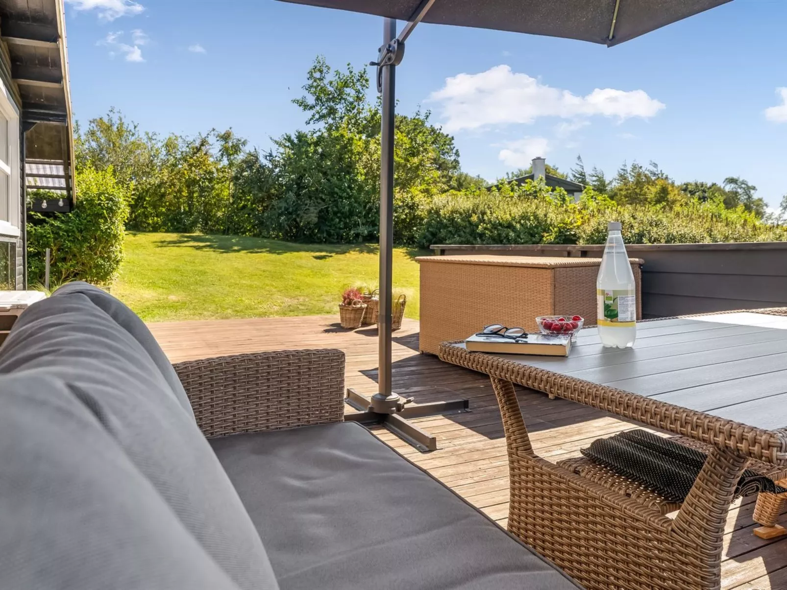 "Berner" - 500m to the fjord-Outside