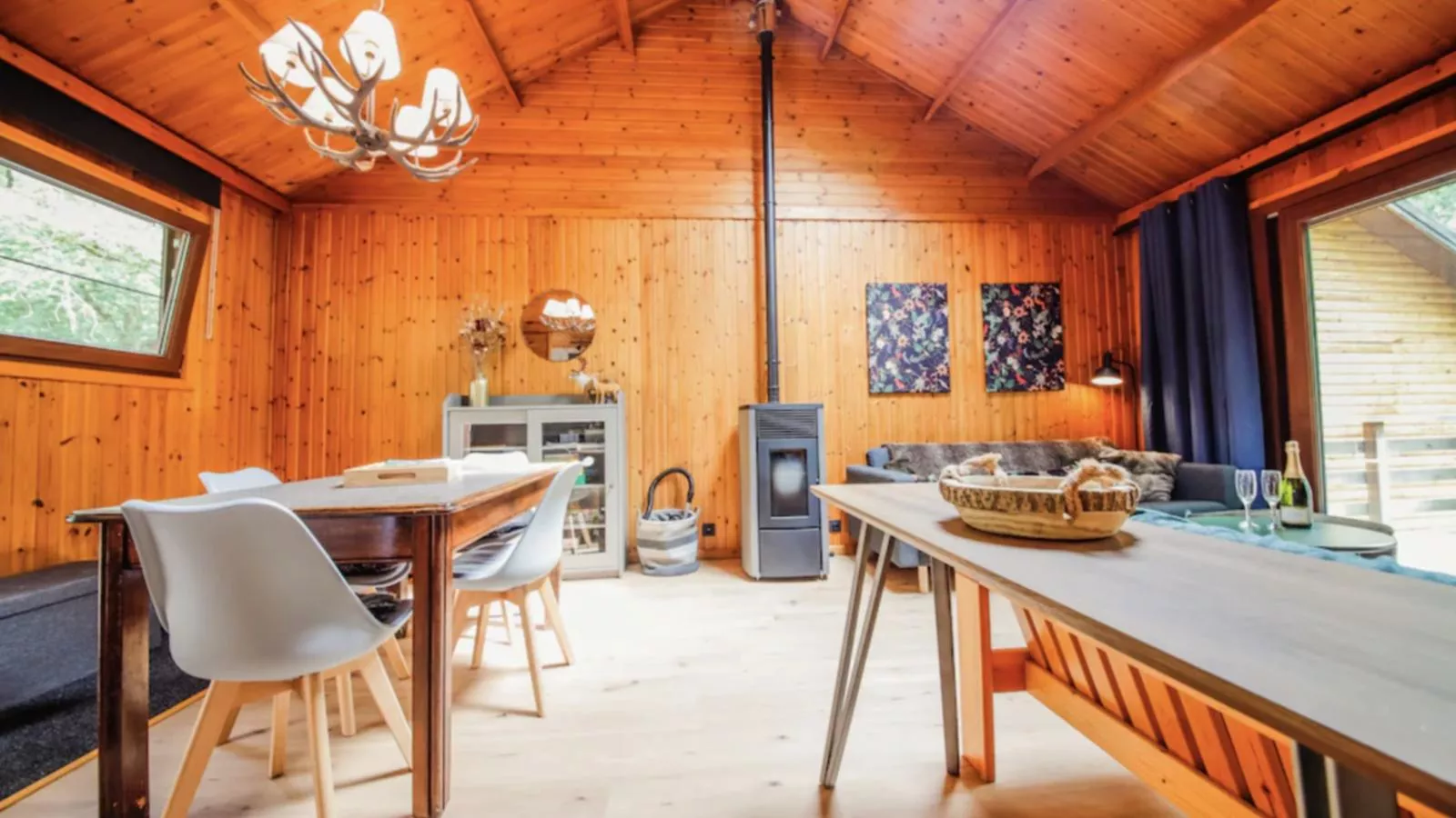 Le Beau Renard-Dining room