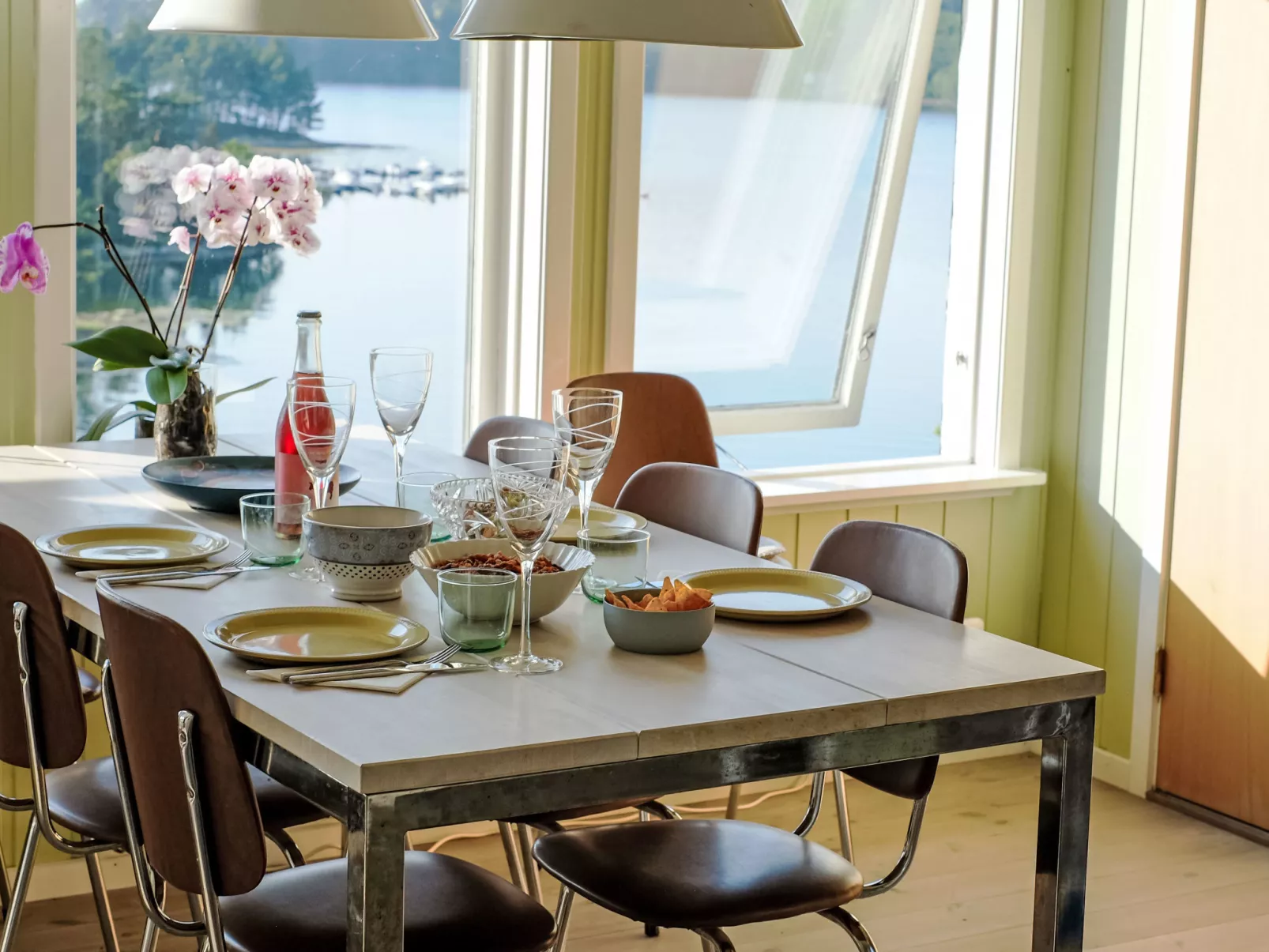 Lauvlid Cottage-Drinnen