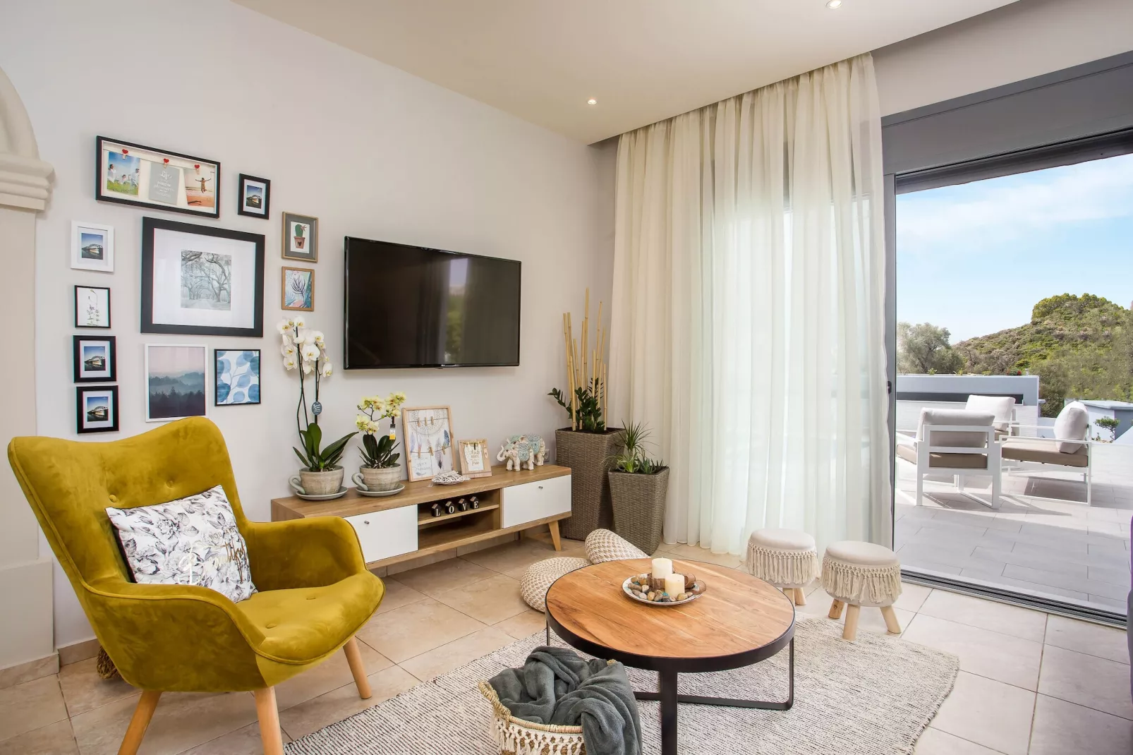 The Sisters Villa-Salon