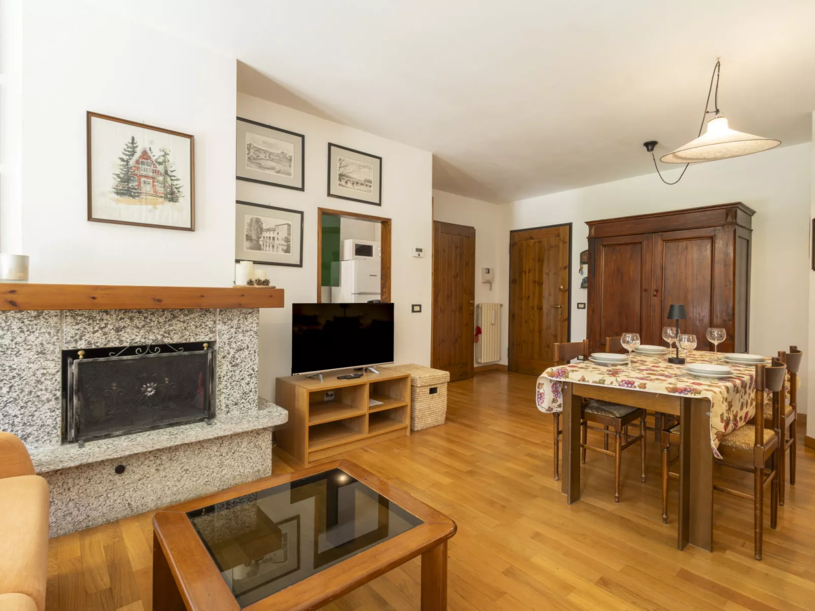 Monte Confinale Garden View-Drinnen