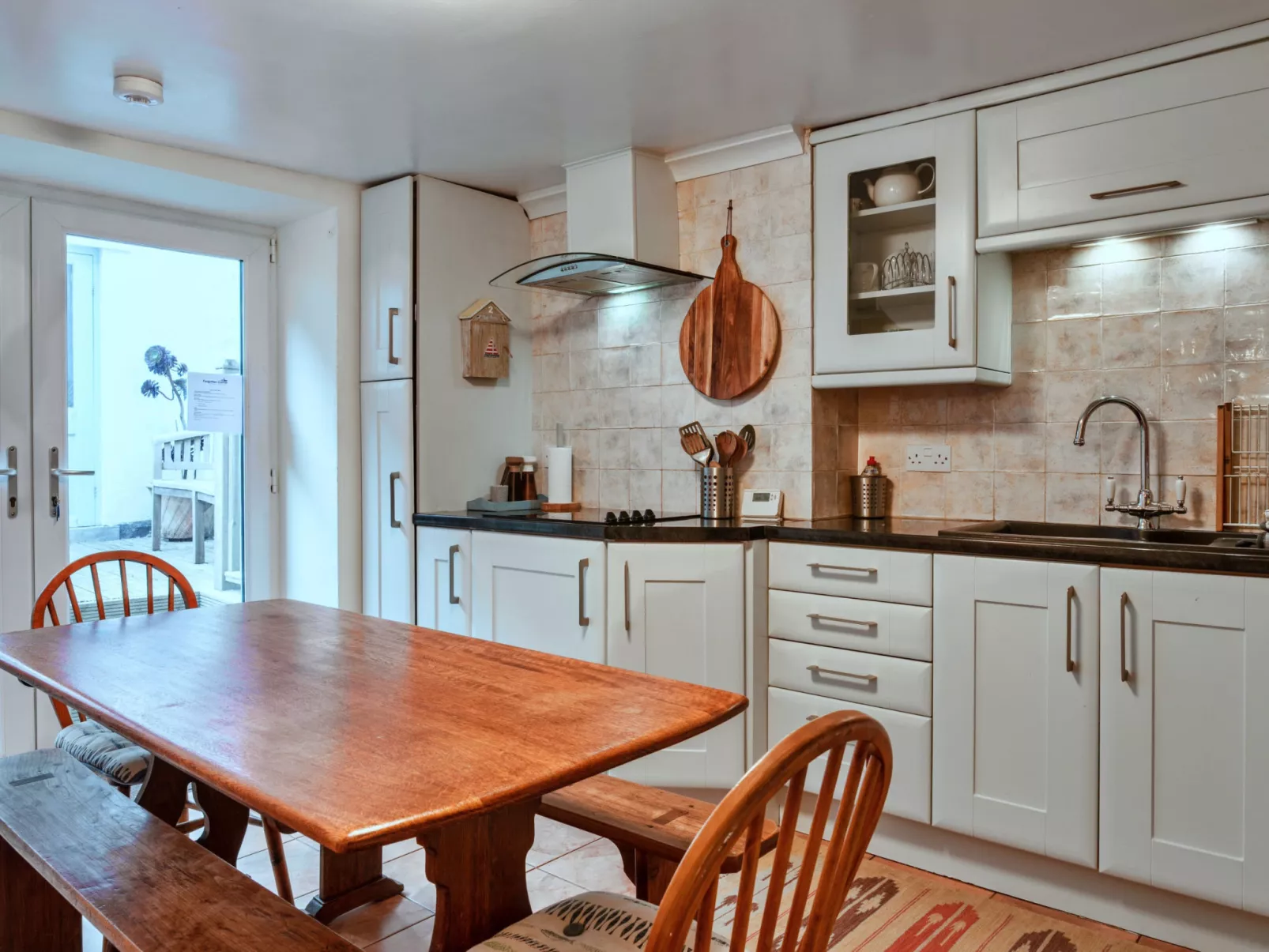 Nor Nour, Cawsand-Dedans