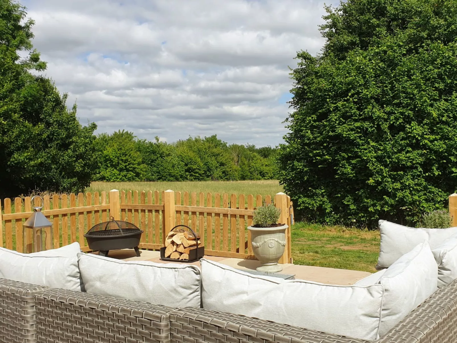 Blackbarn Wood-Dehors