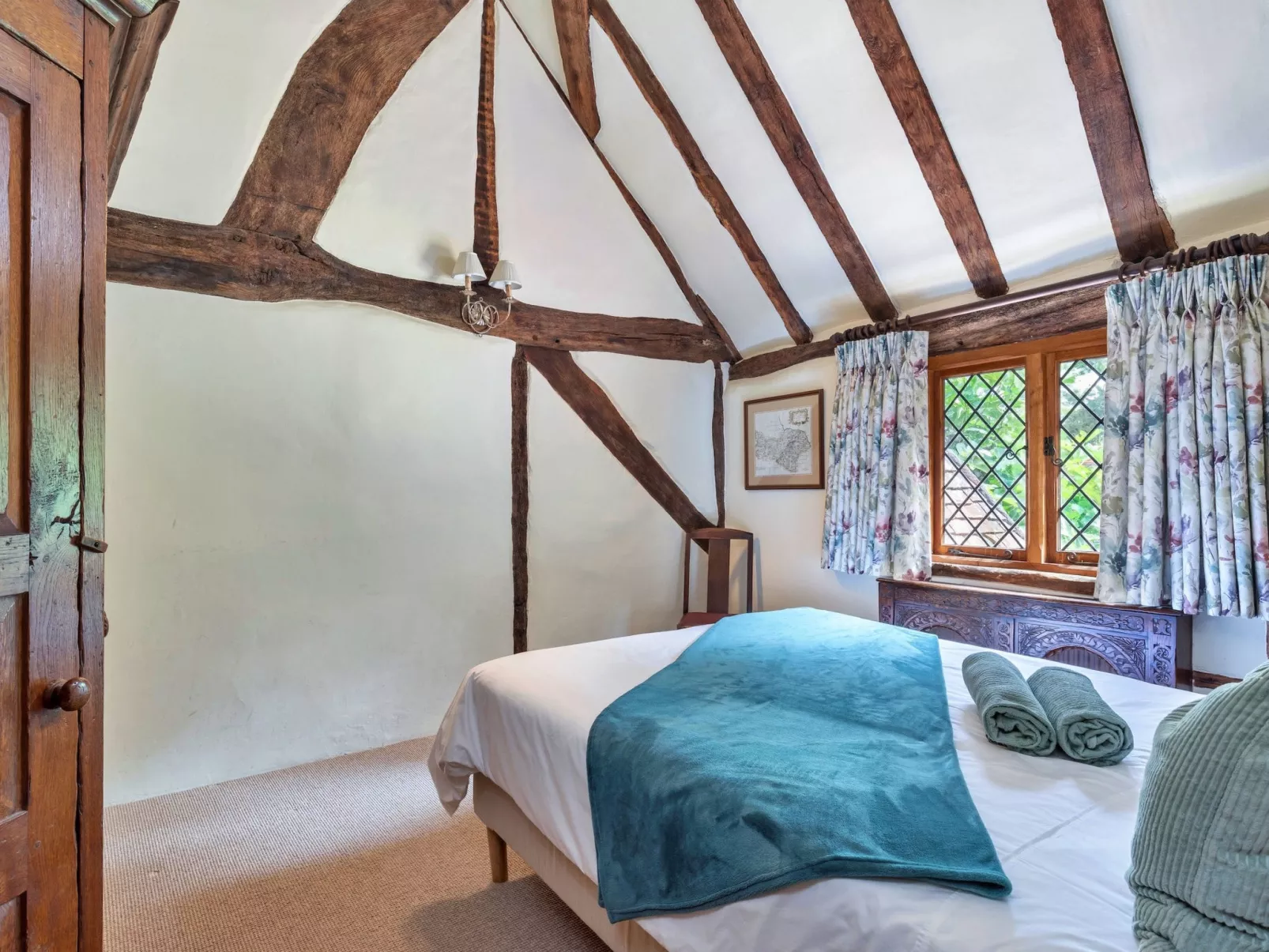 Sandhill Cottage with Hot Tub-Inside