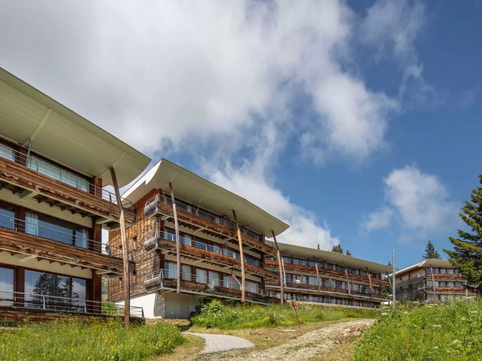 V du Bachat Asters E-Outside