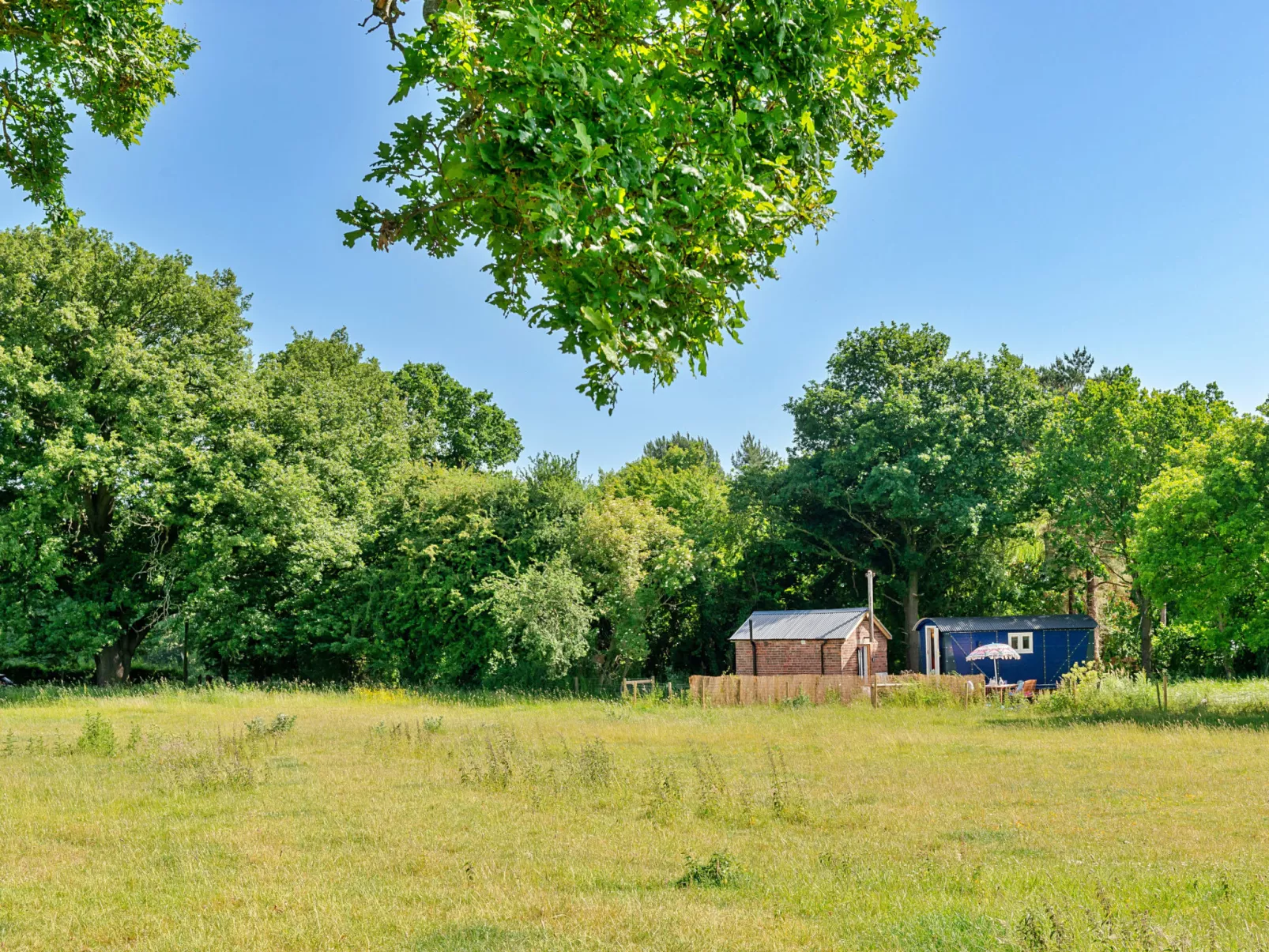 Shrawardine Train Carriage-Dehors