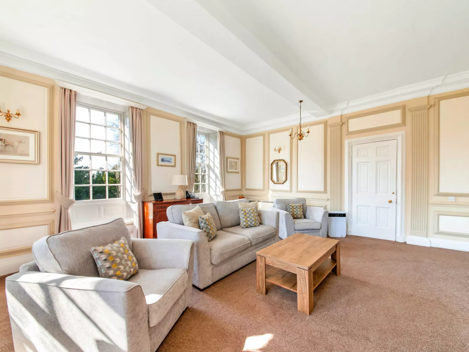 Sutton Hall Apt - Inside