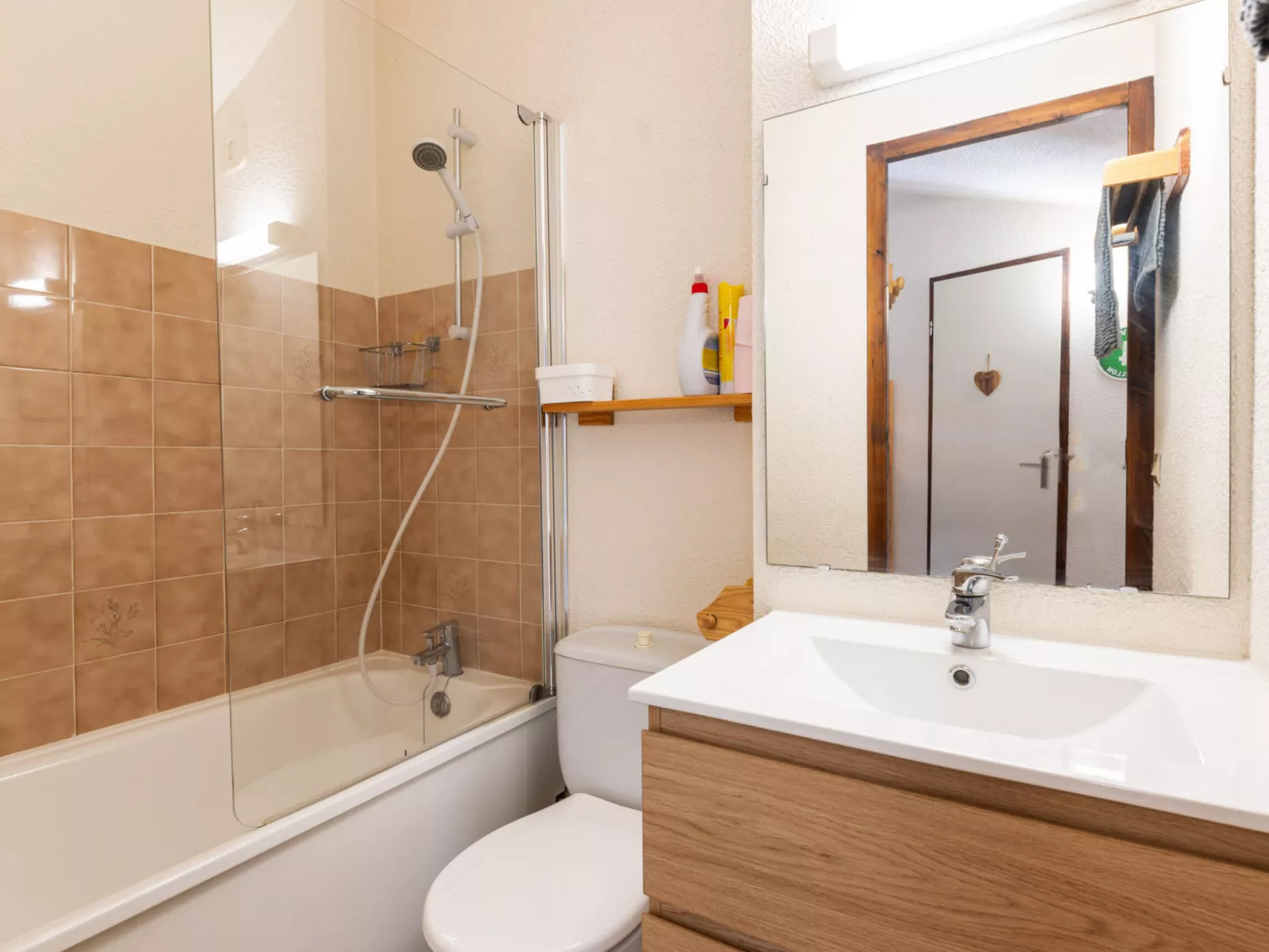 GRAND HORIZON 2-Drinnen