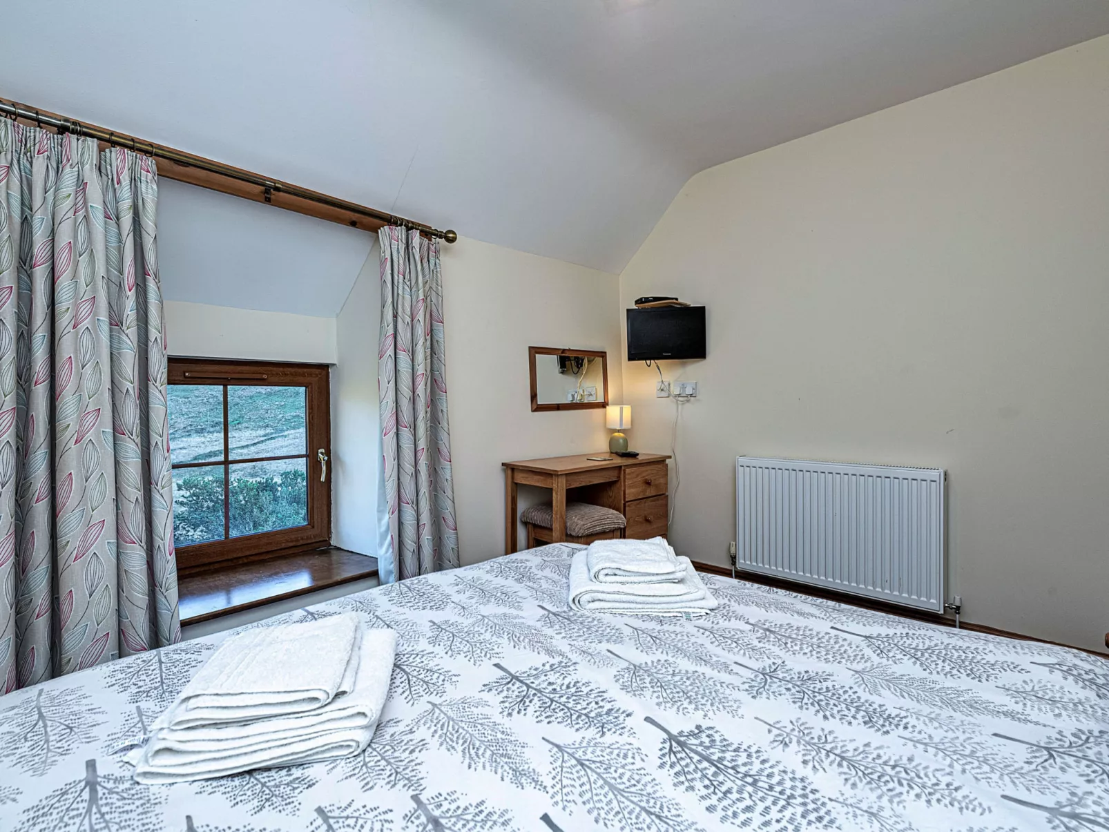 Llechwedd Mawr-Dedans