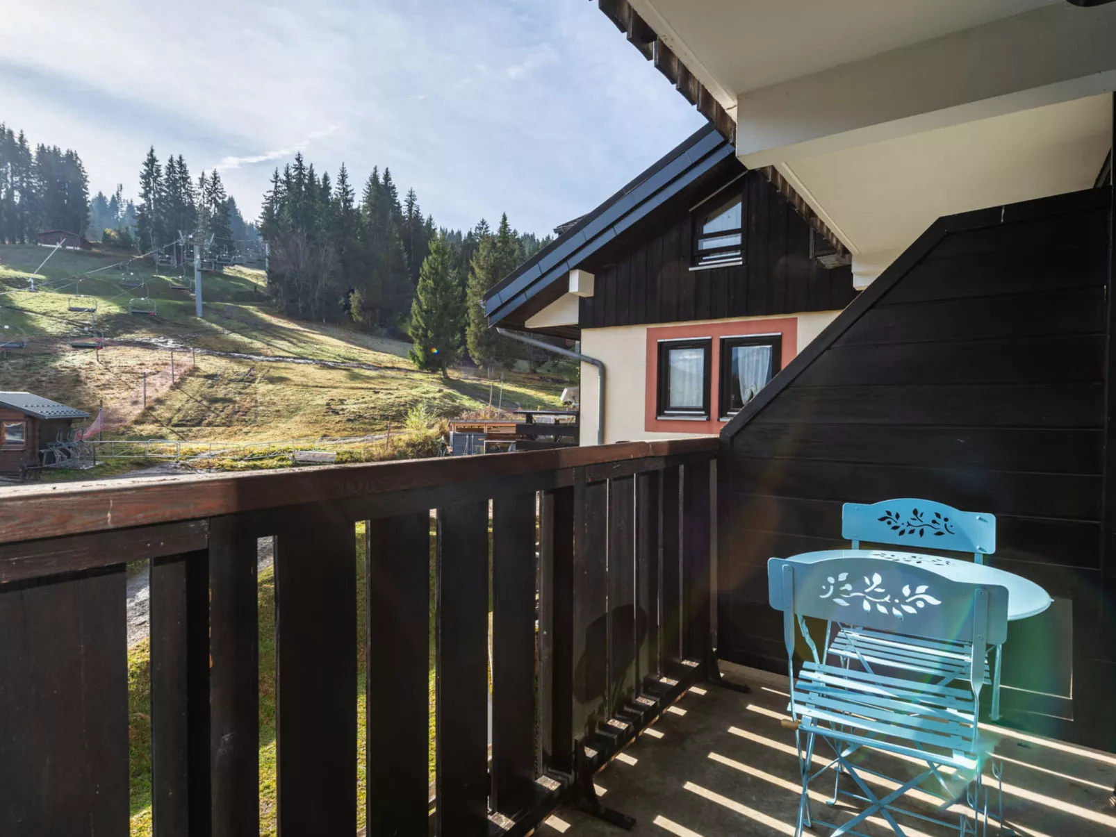 Grand Morillon-Outside