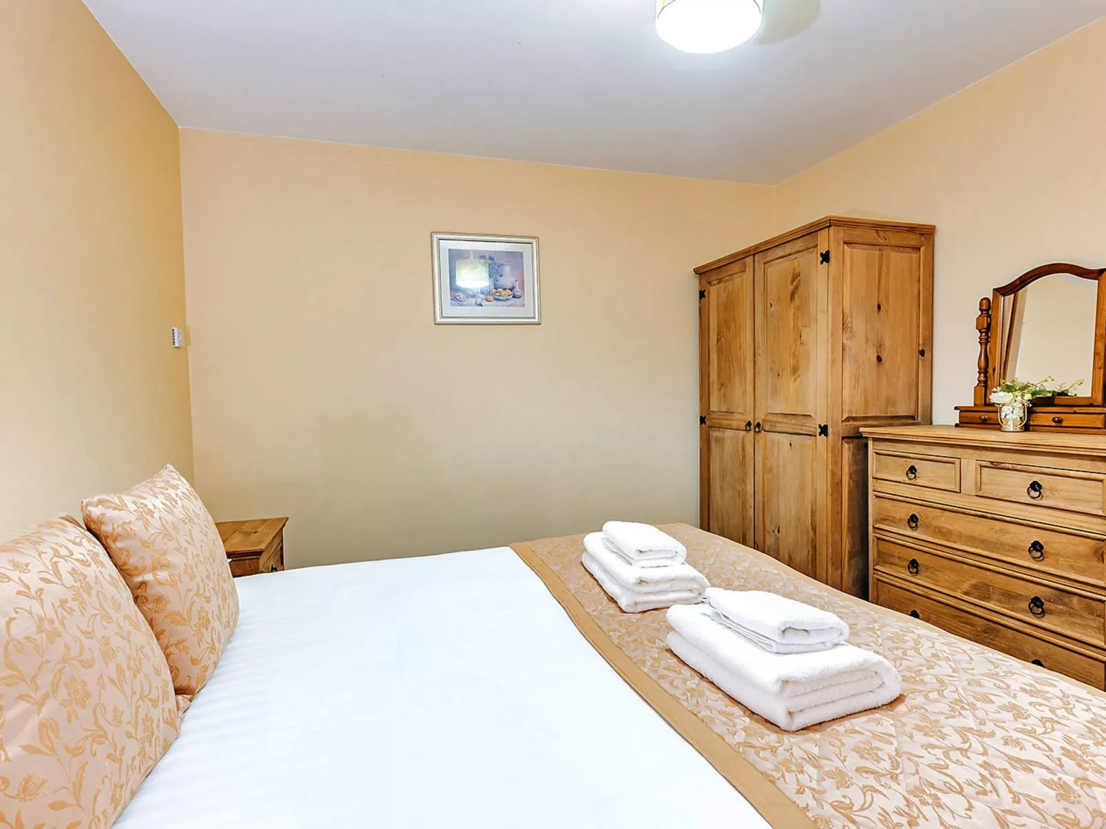 Netley Hall - Rose-Inside