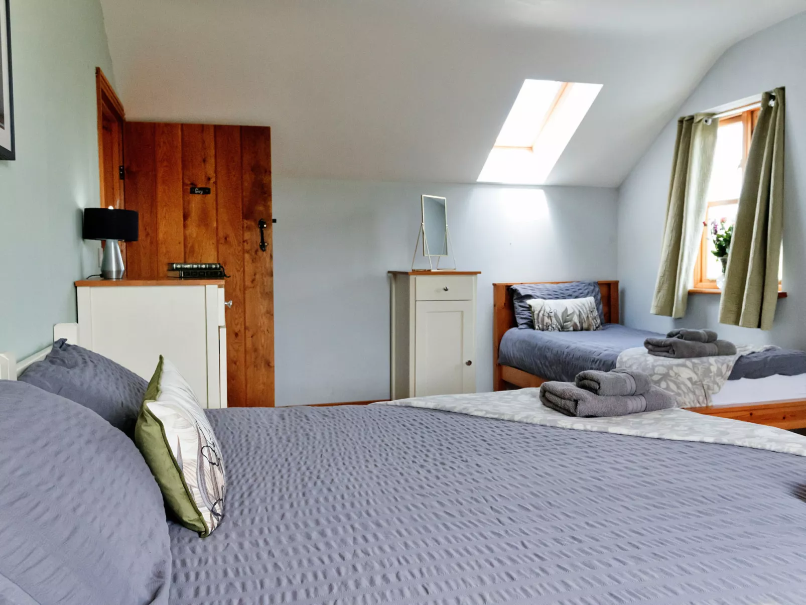 The Welsh Farmhouse-Dedans