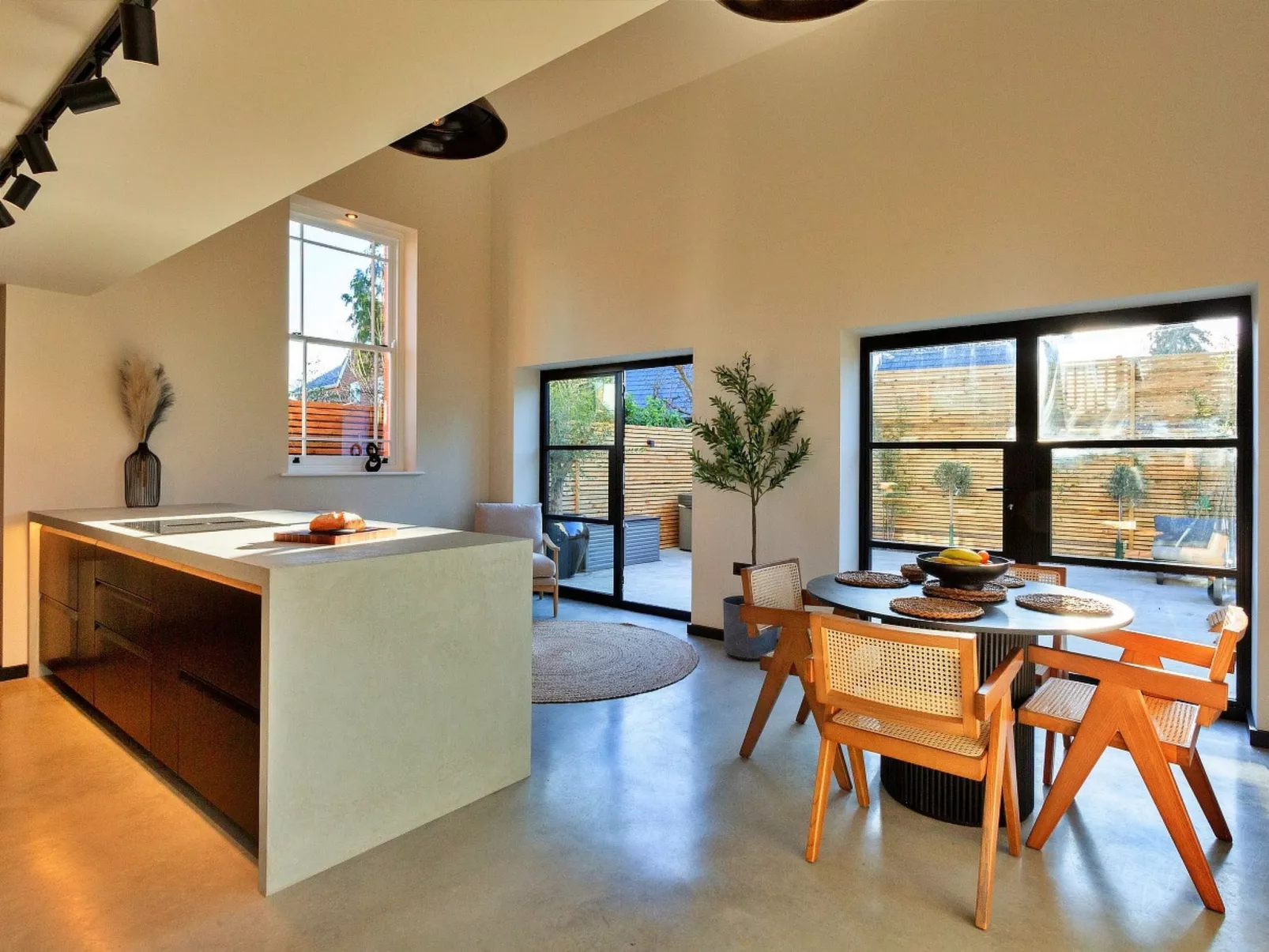 Wesleyan House-Drinnen