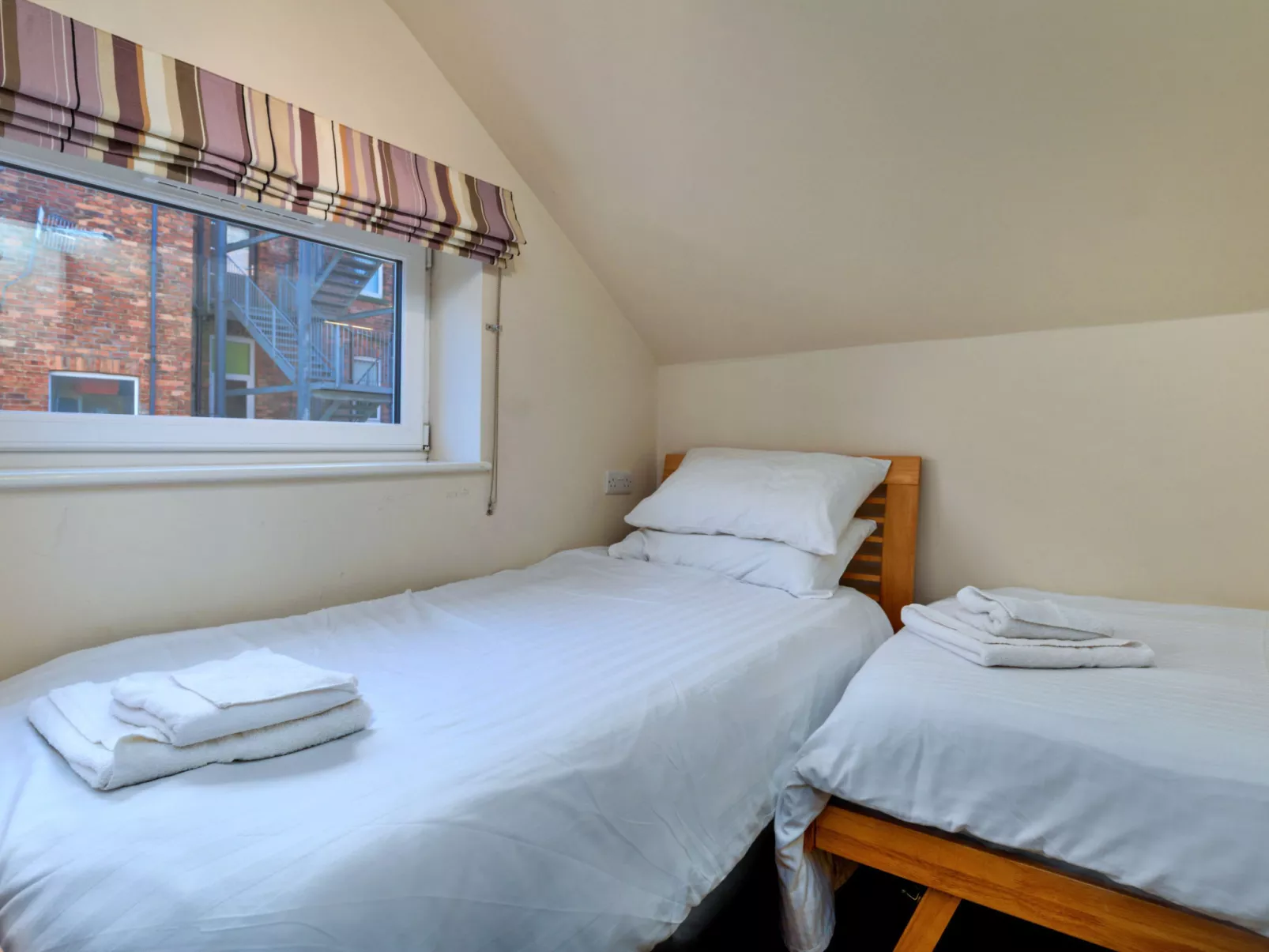 The Boat House - Dedans