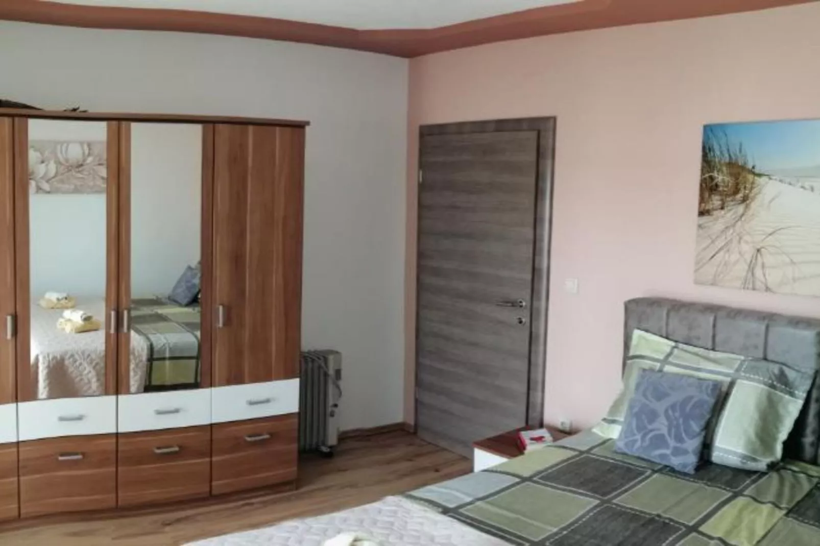 Apartment Libe with Sea View Trogir - Two Bedroom Apartment with Balcony-Bedroom