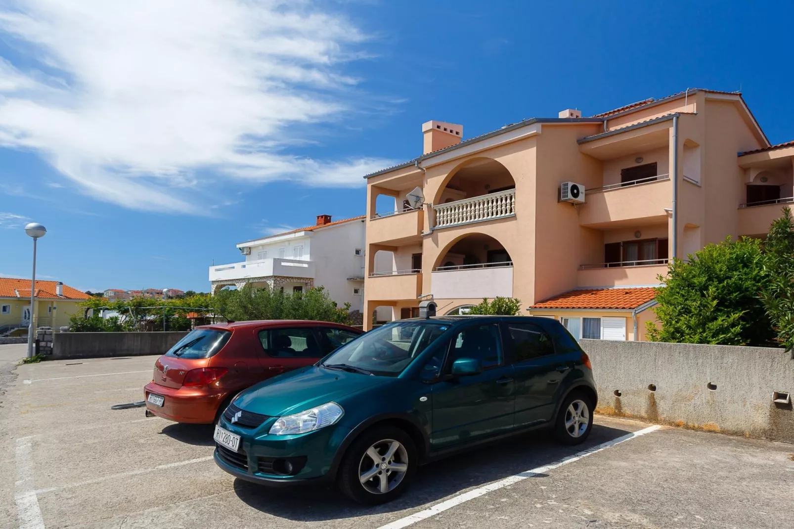 Comfortable and Sunny Krk Apartment - One Bedroom Apartment with Terrace-Im Freien