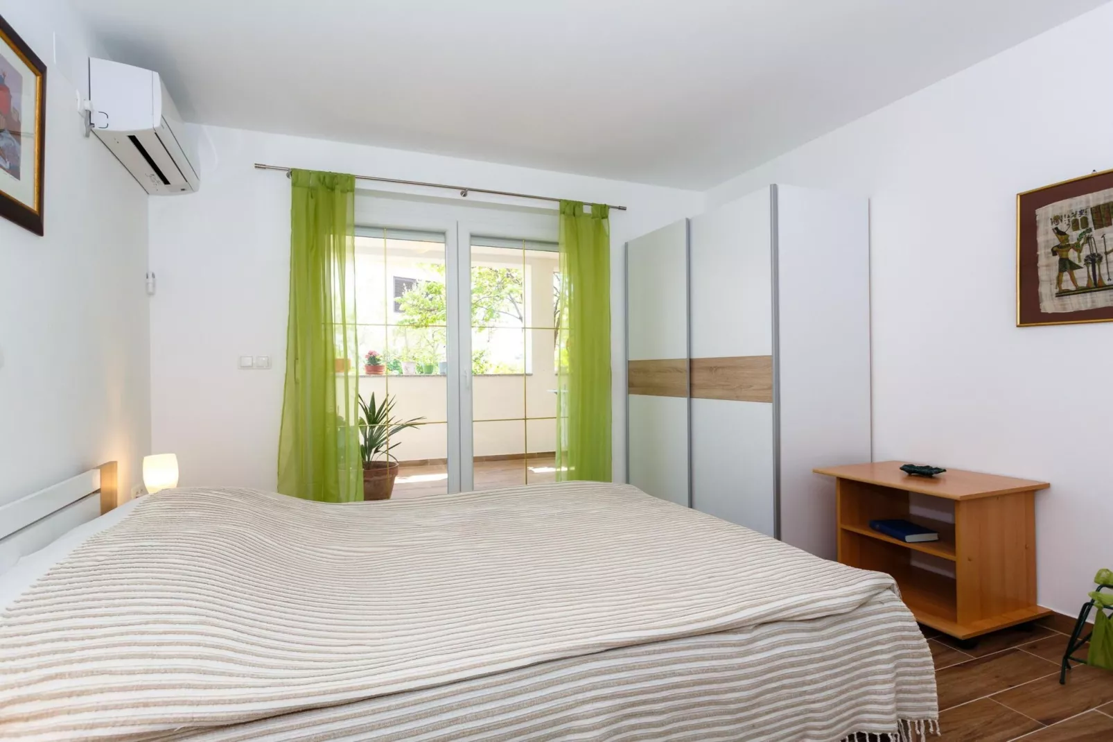 Cozy and Trendy Apartments Krk - Two Bedroom Apartment with Terrace-Schlafzimmer