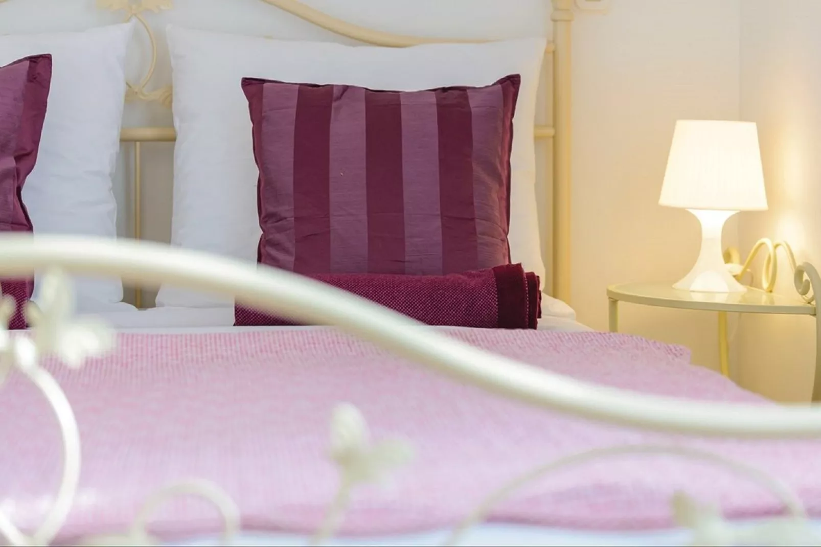 Three Bedroom Apartment with Pool-Schlafzimmer